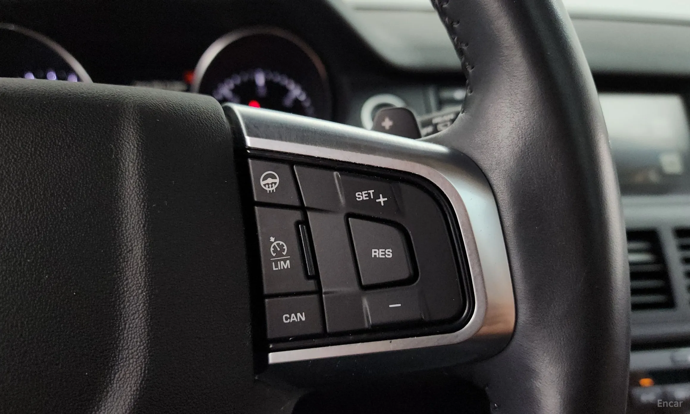 Land Rover Discovery Sports превью 16