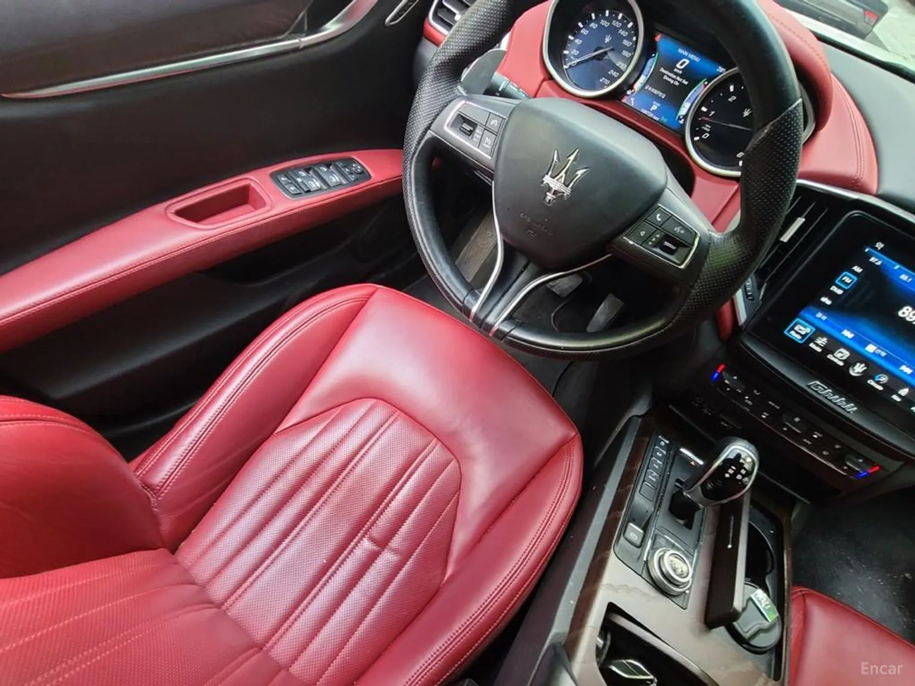 Maserati Ghibli превью 19