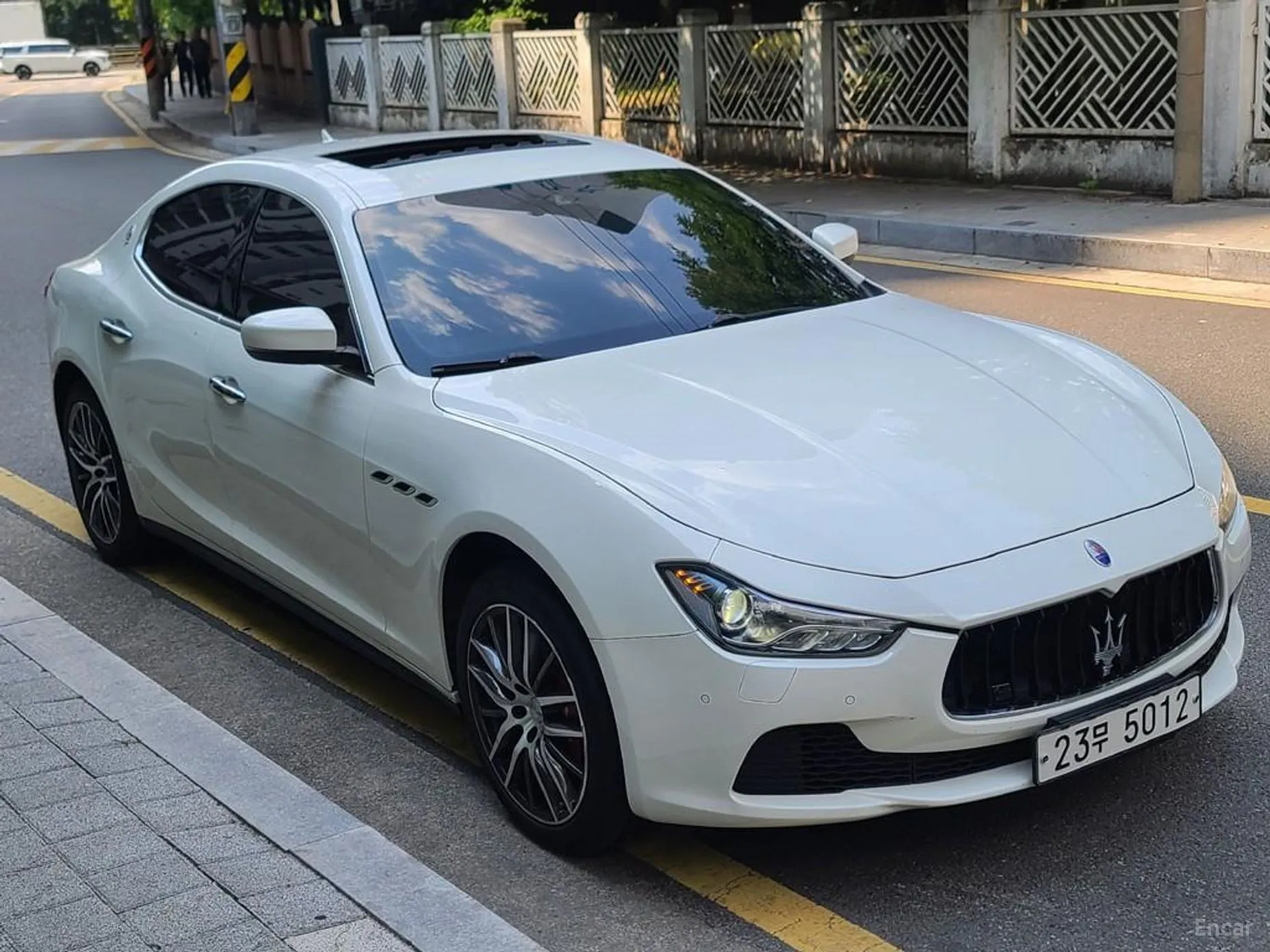 Maserati Ghibli превью 6