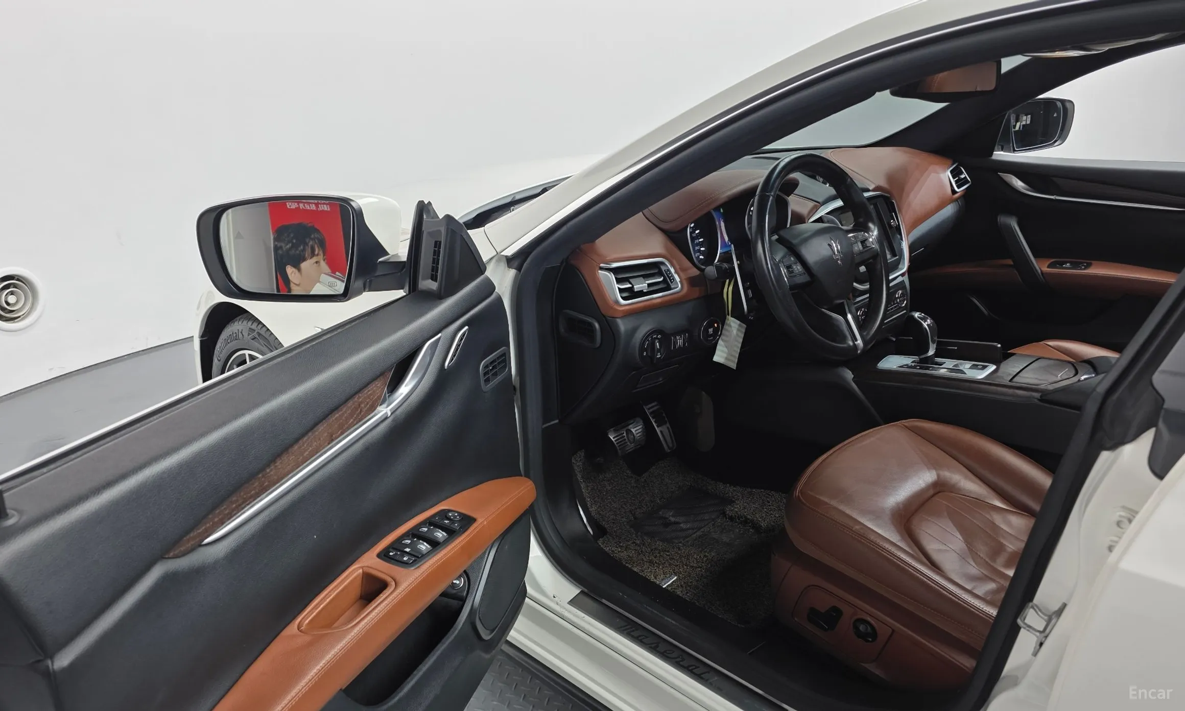 Maserati Ghibli превью 12