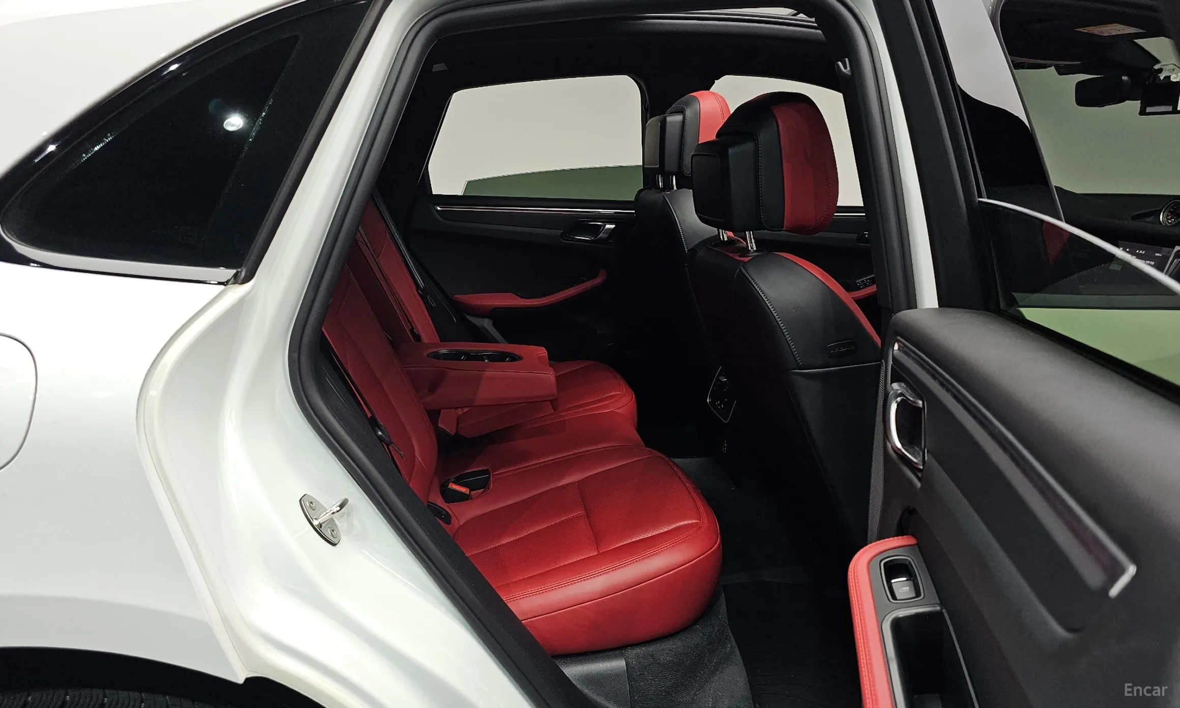 Porsche Macan превью 11