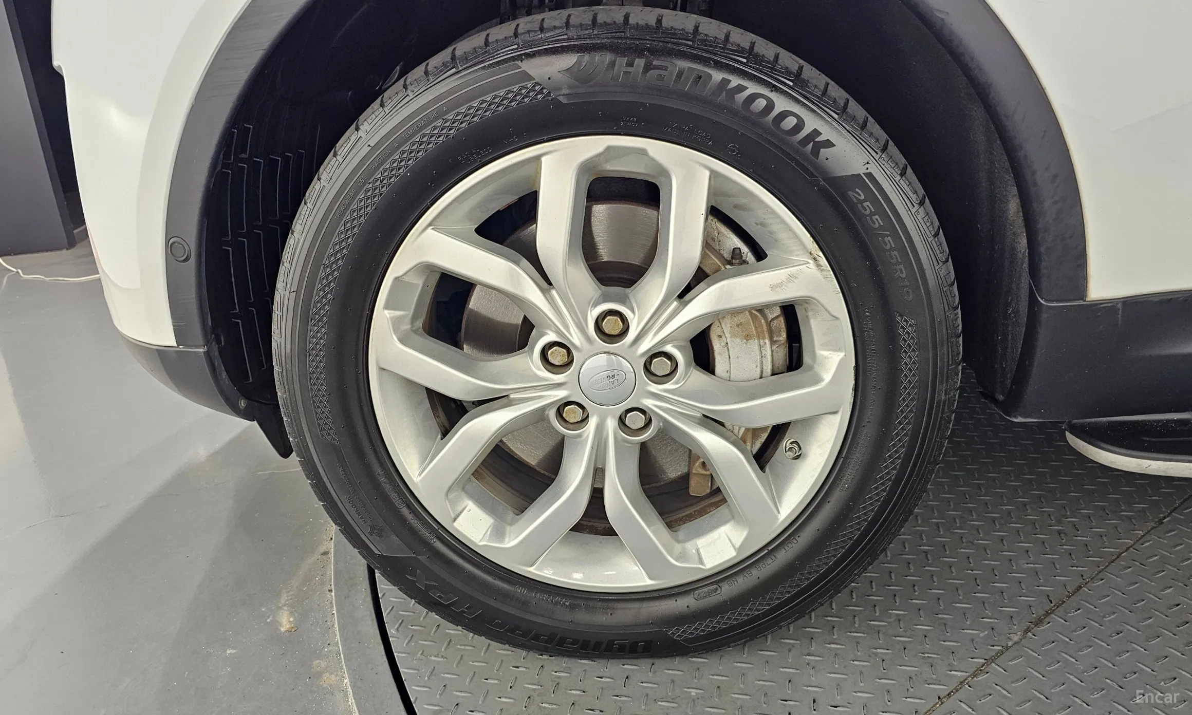 Land Rover Discovery 5 превью 5