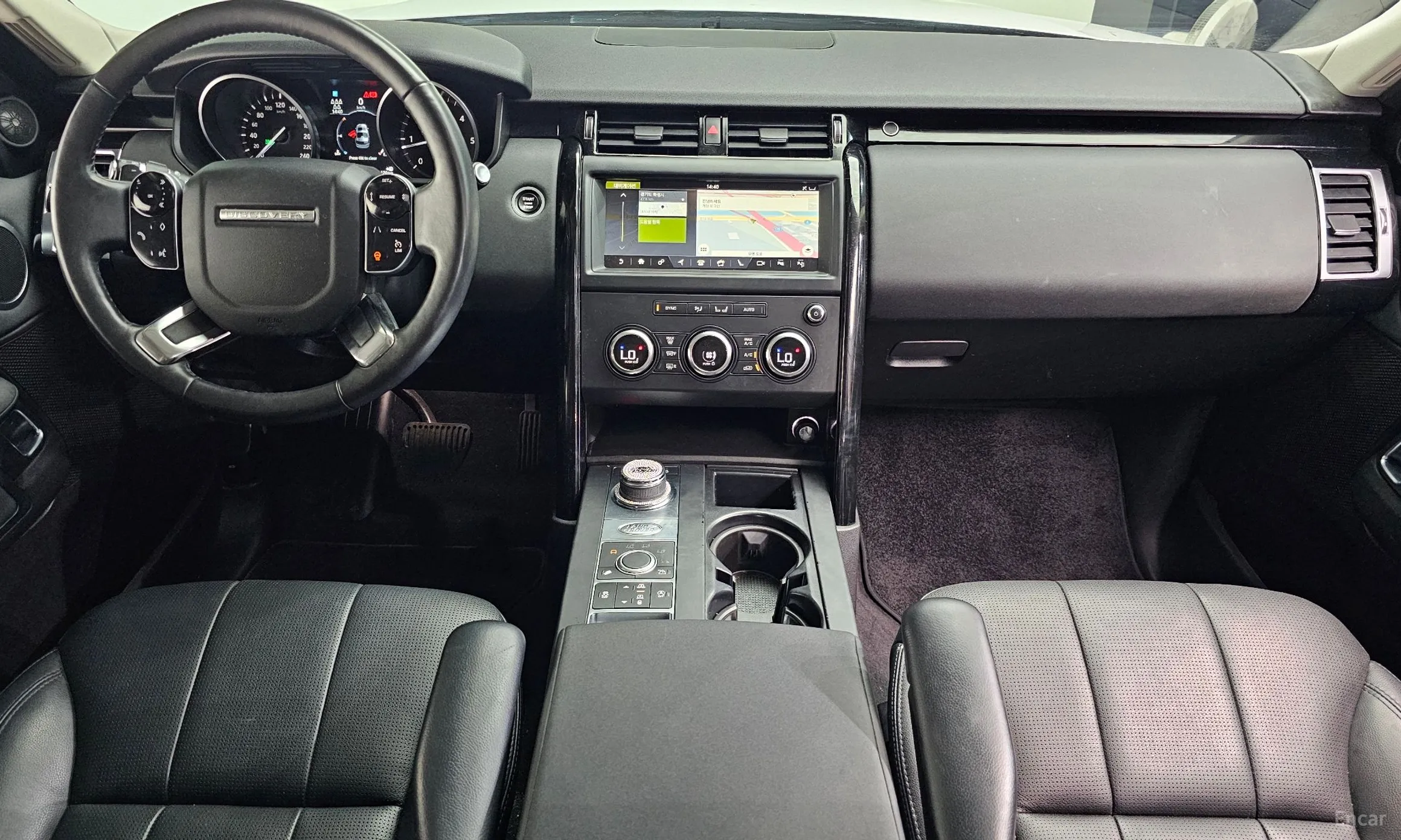 Land Rover Discovery 5 превью 7