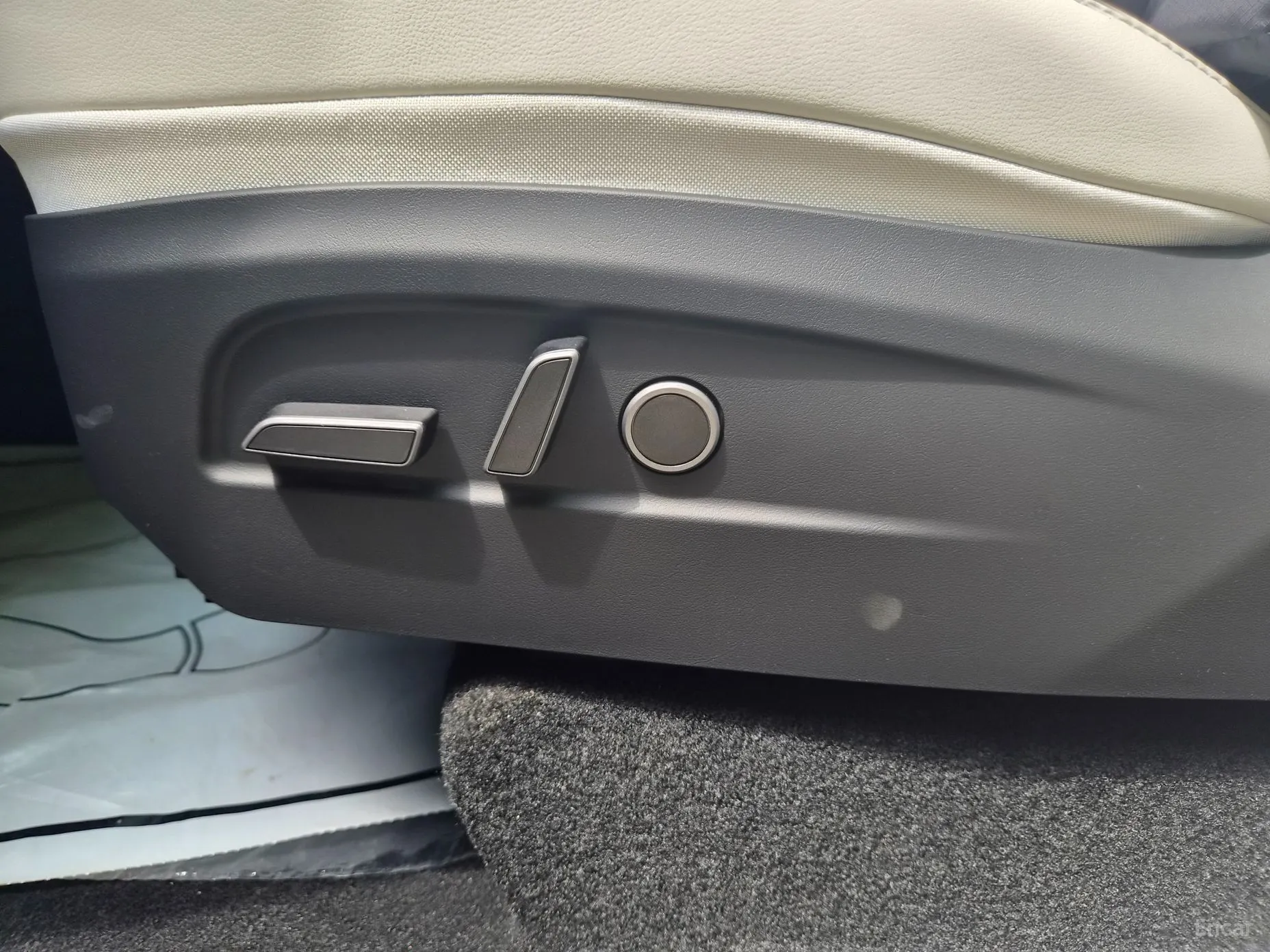 Tesla Model Y превью 13
