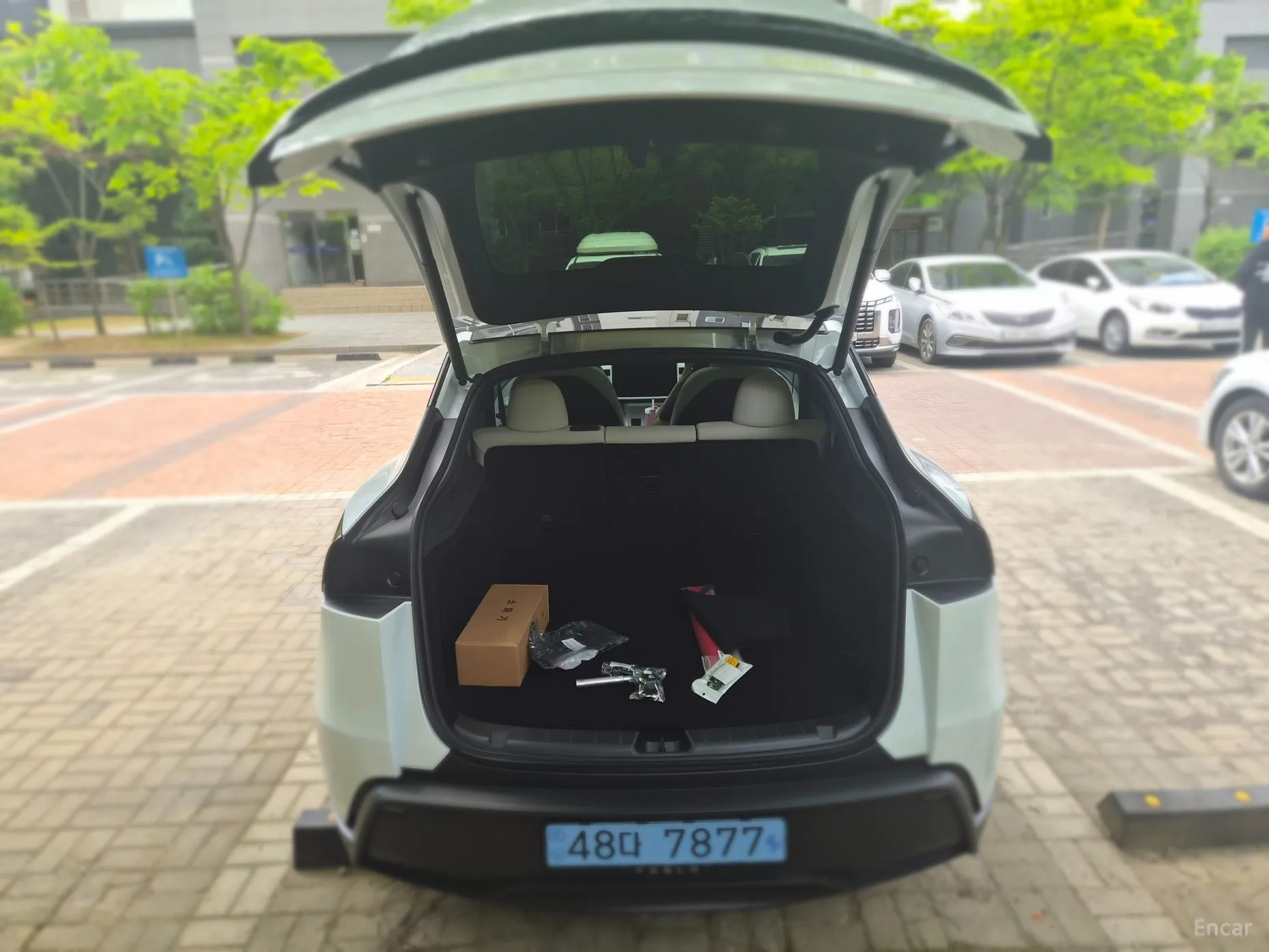 Tesla Model Y превью 17