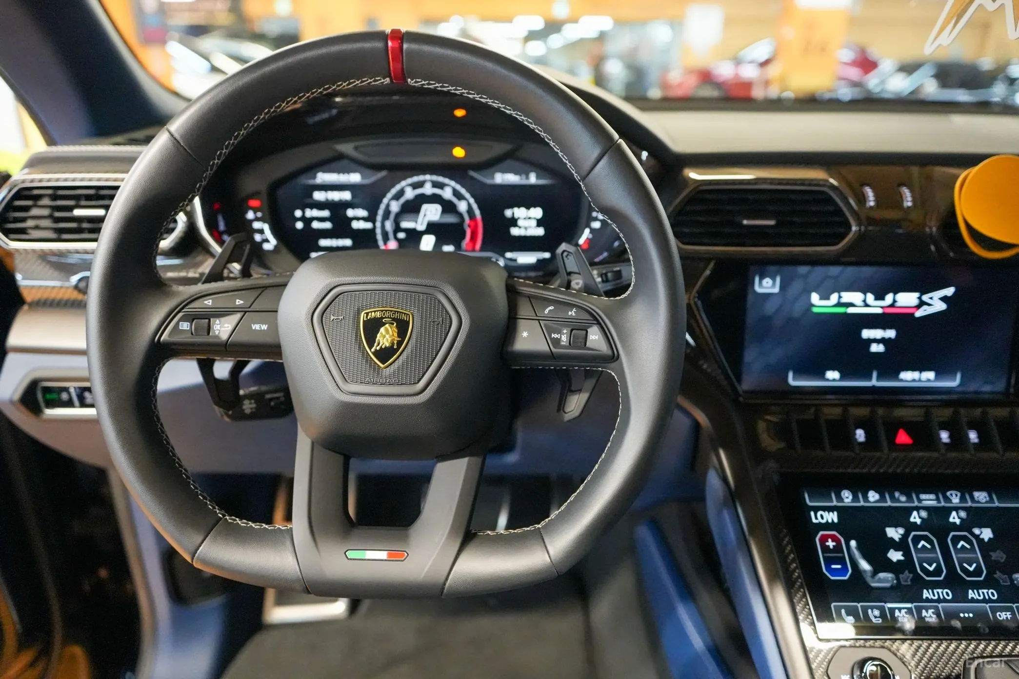 Lamborghini Urus превью 10