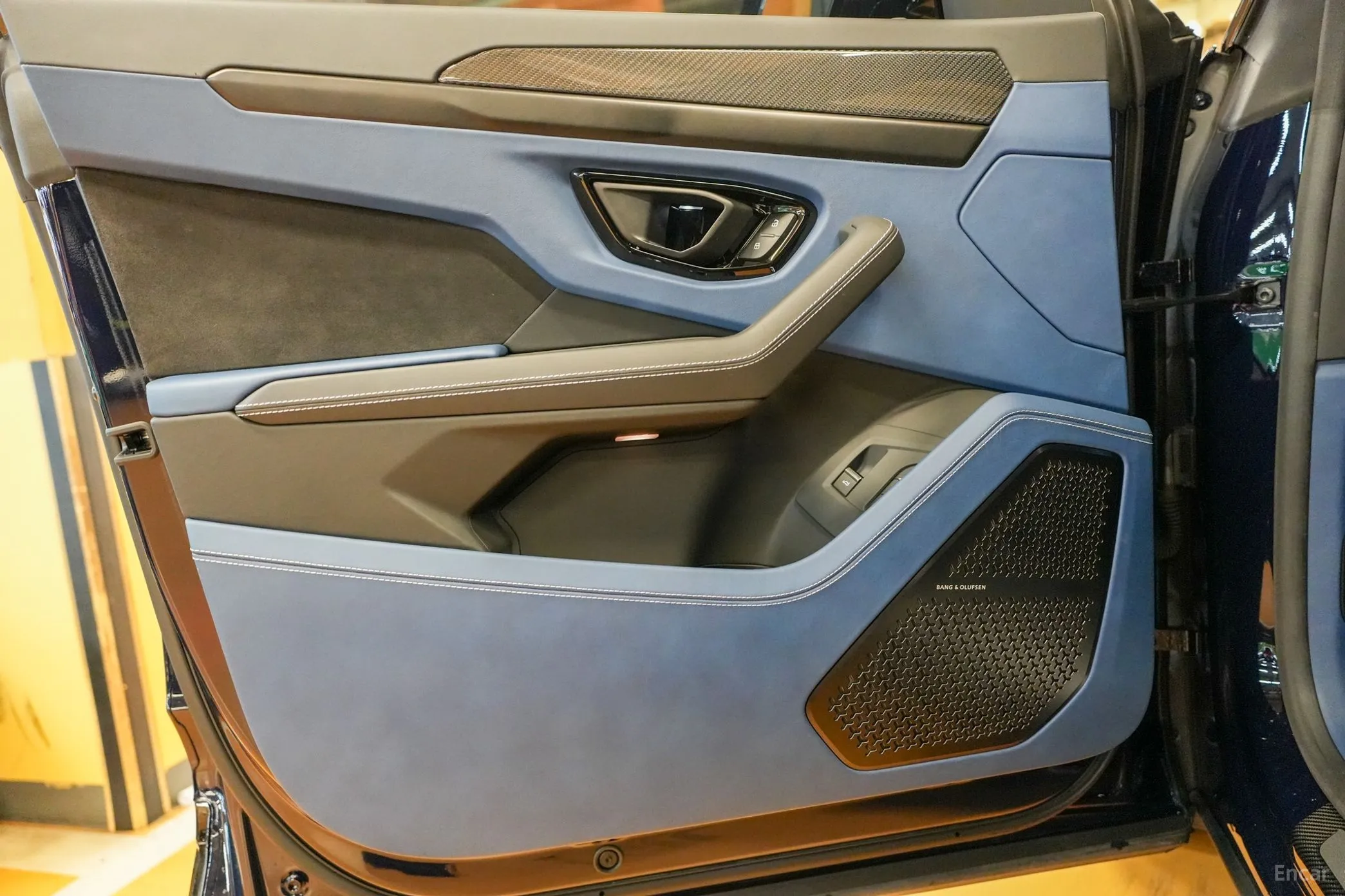 Lamborghini Urus превью 13