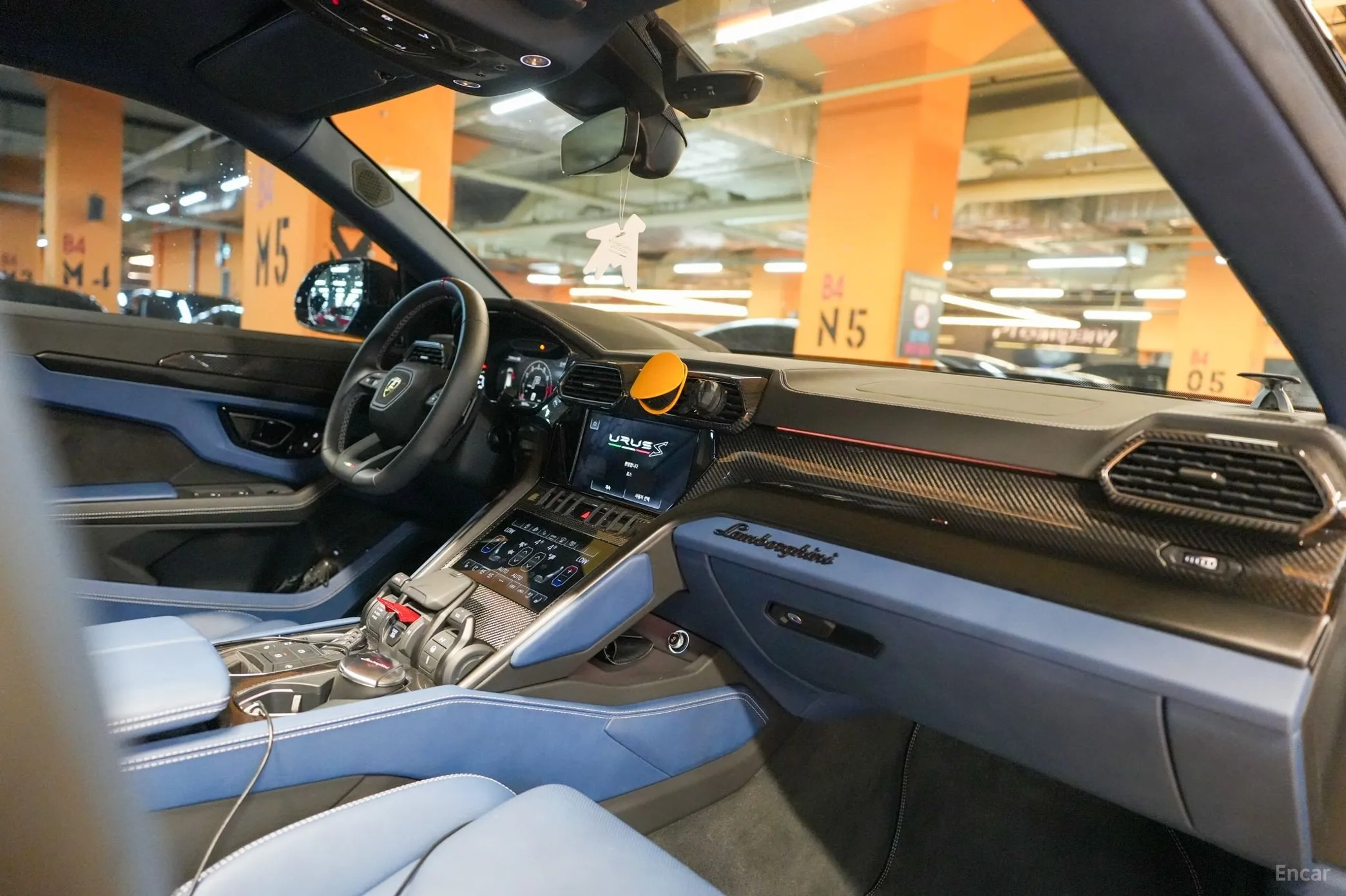 Lamborghini Urus превью 16
