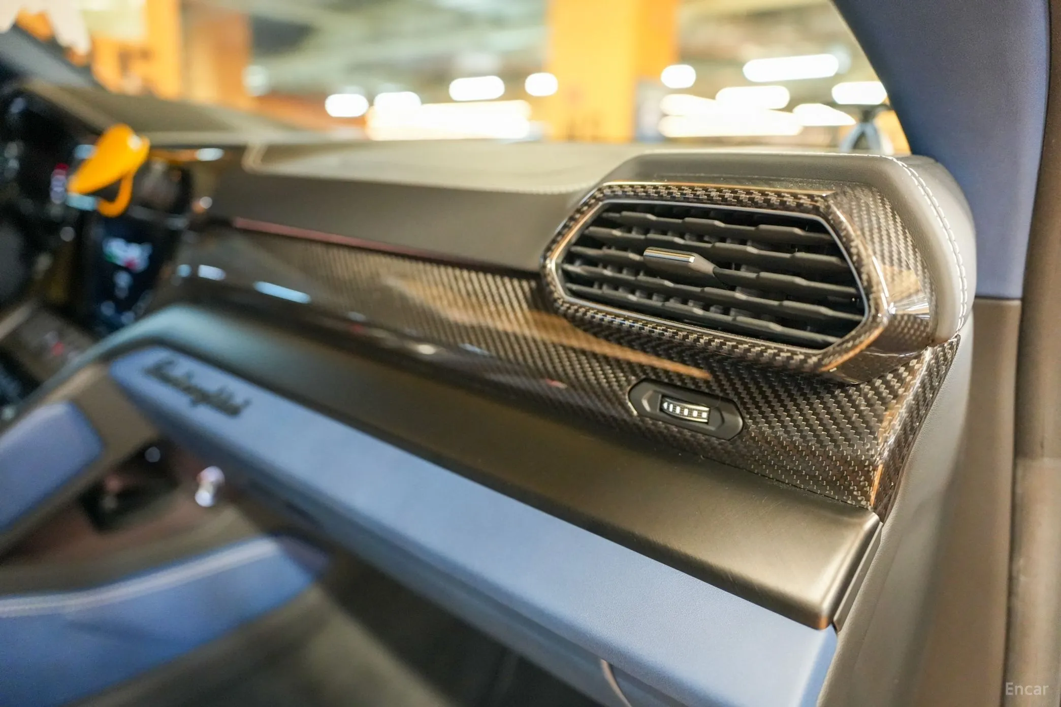 Lamborghini Urus превью 17