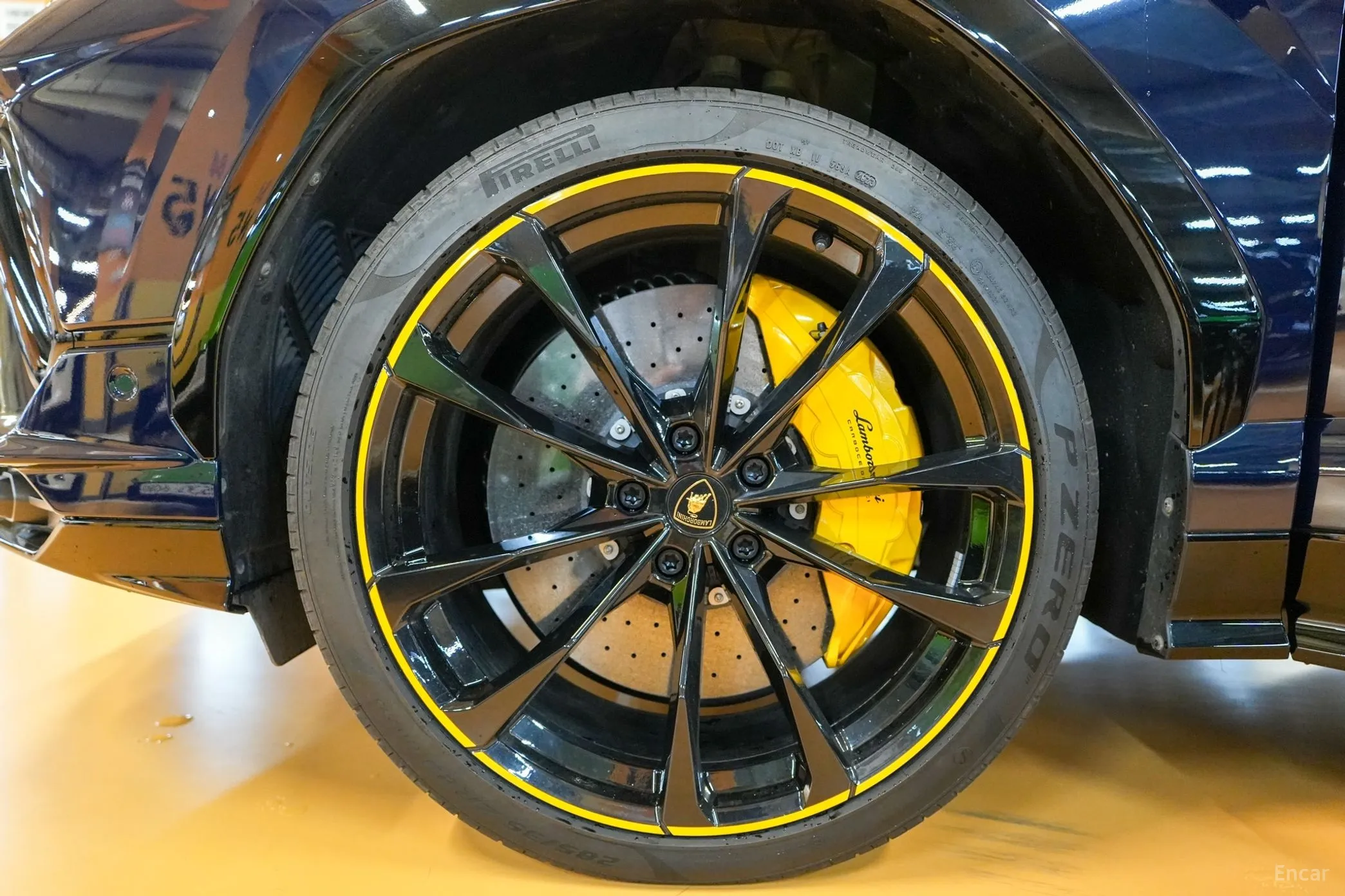 Lamborghini Urus превью 5