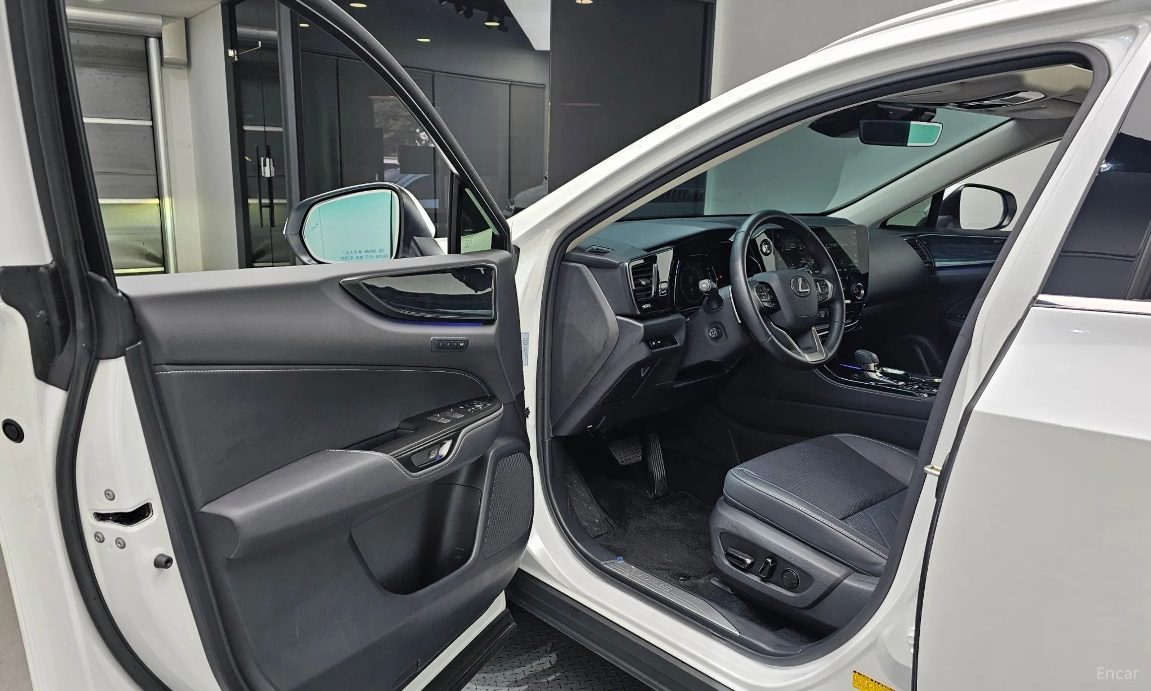 Lexus NX350h Gen 2 превью 10
