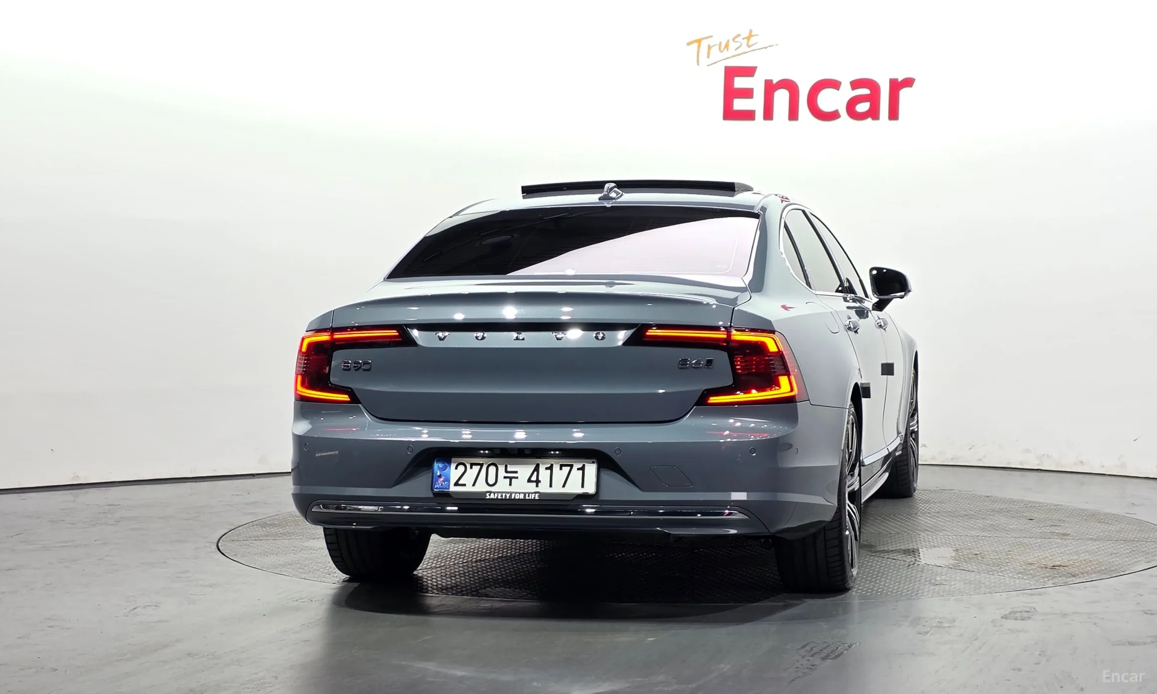 Volvo S90 превью 4