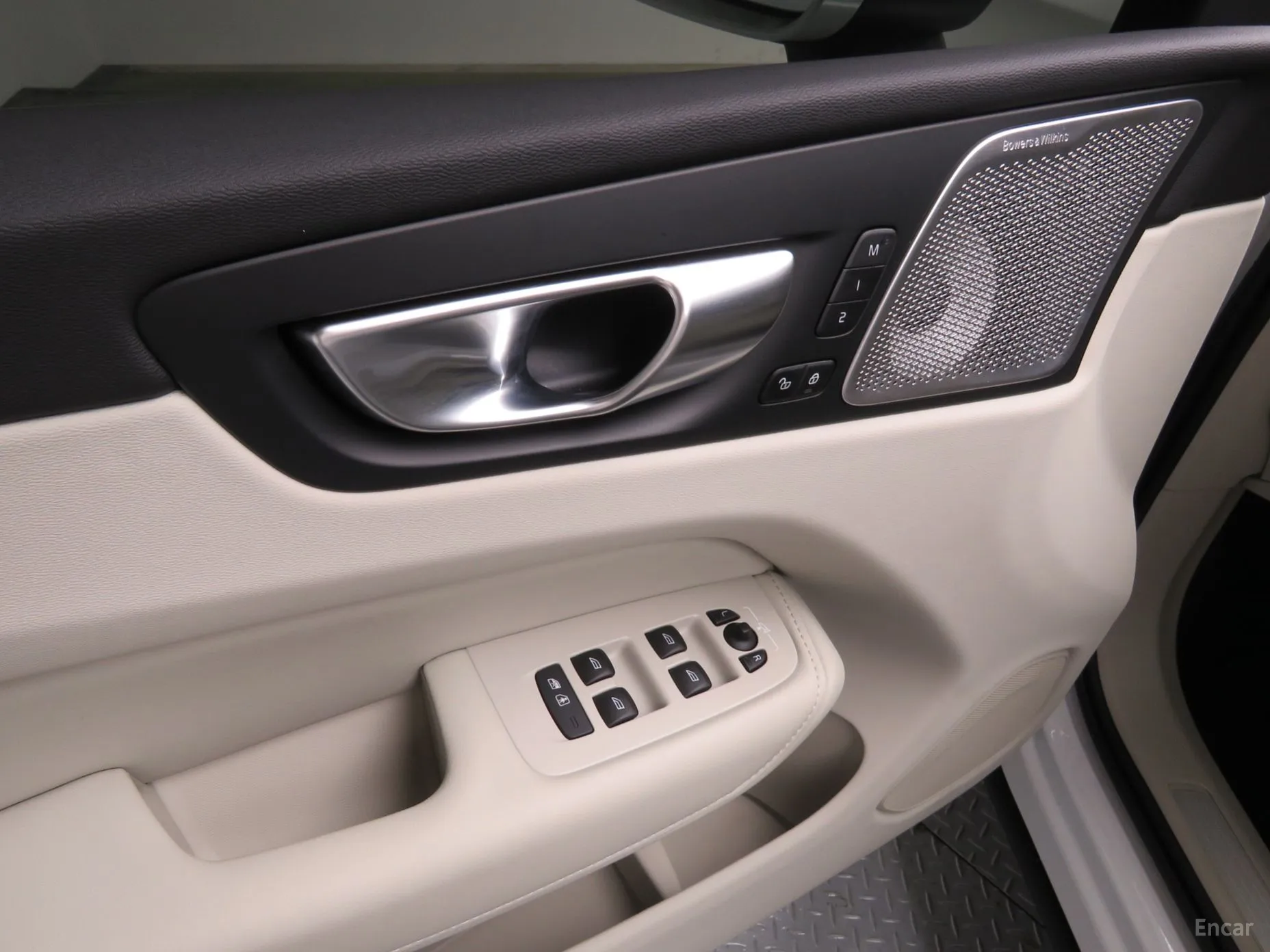 Volvo XC60 Gen 2 превью 19