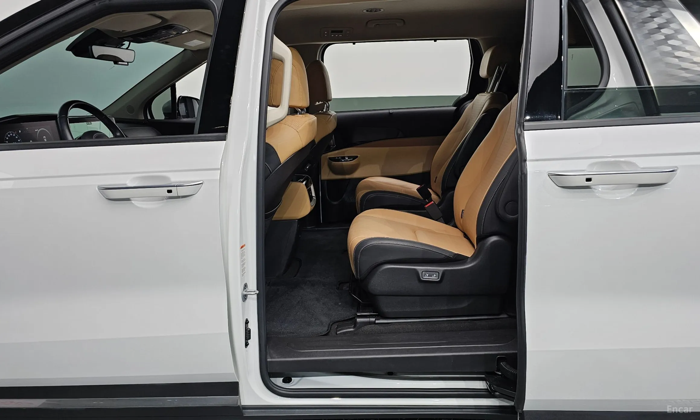 Kia Carnival Gen 4 превью 12