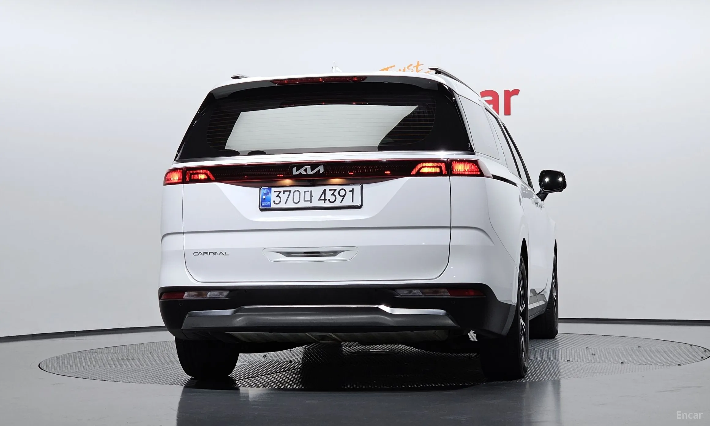 Kia Carnival Gen 4 превью 4