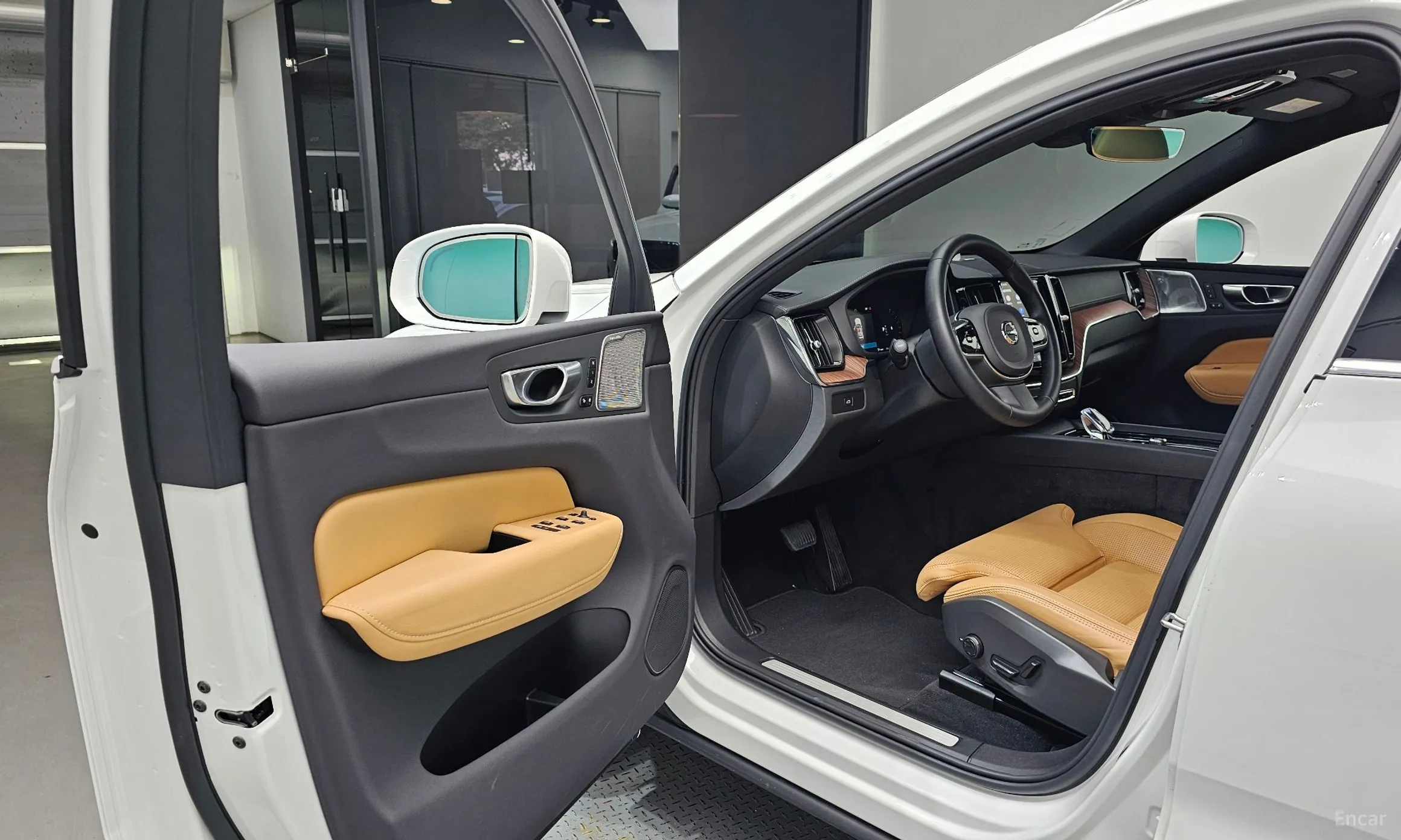 Volvo XC60 Gen 2 превью 10