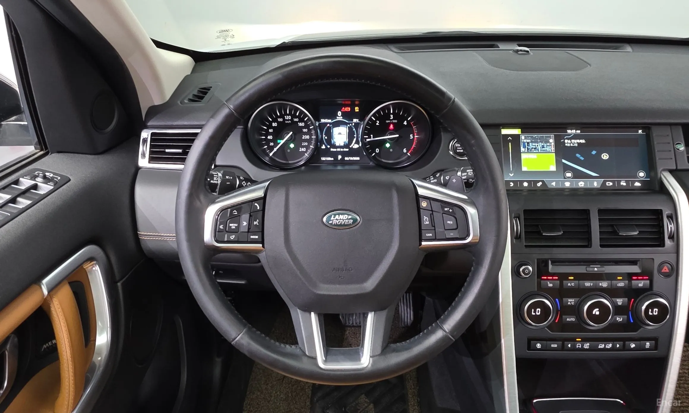 Land Rover Discovery Sports превью 14