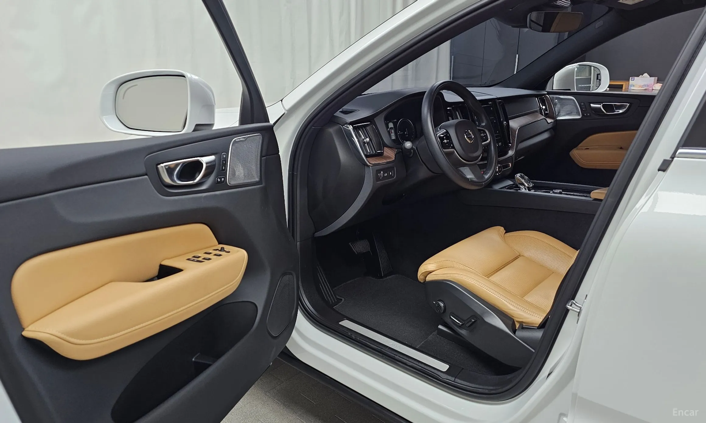 Volvo XC60 Gen 2 превью 10