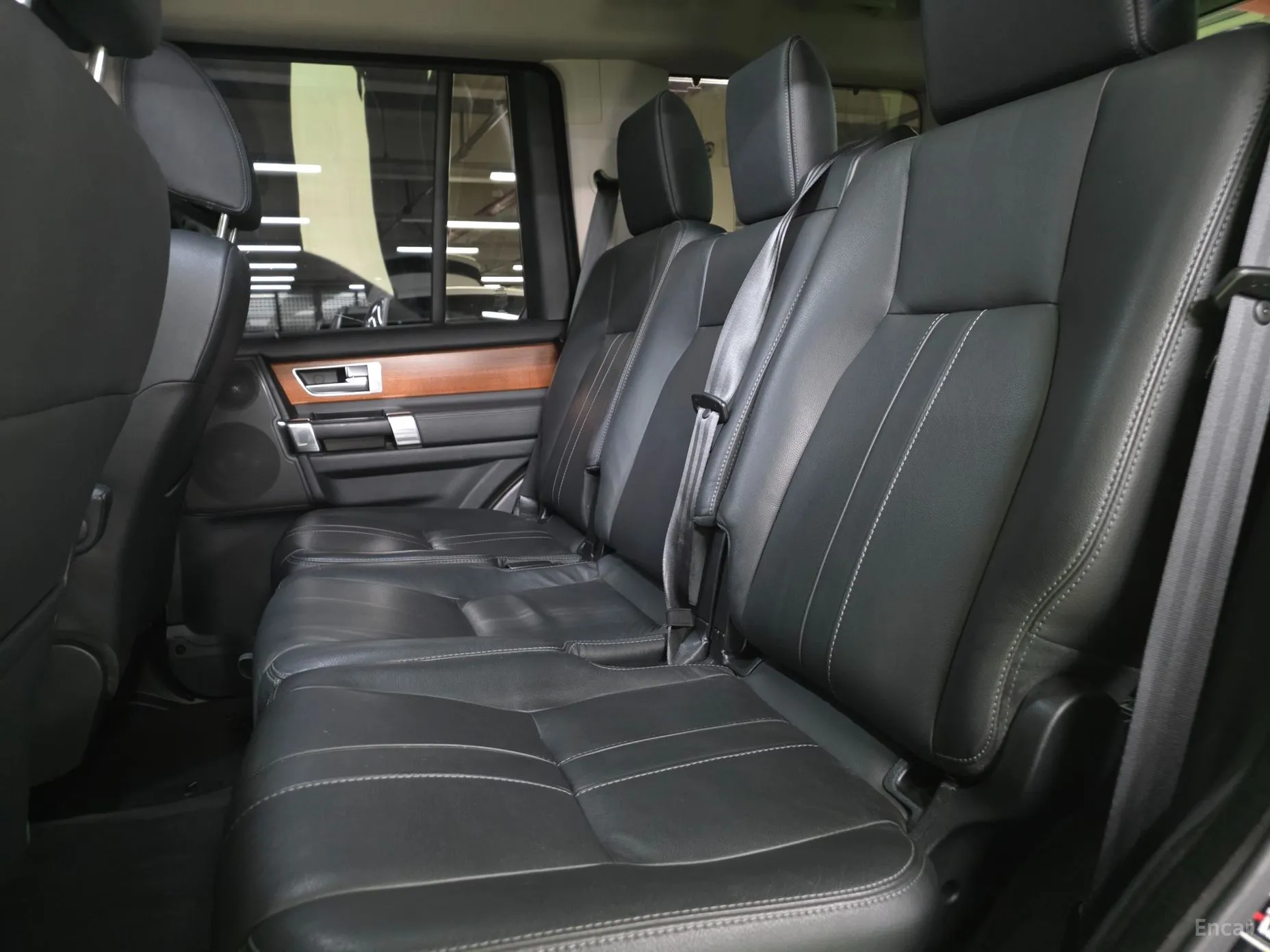 Land Rover Discovery 4 превью 10