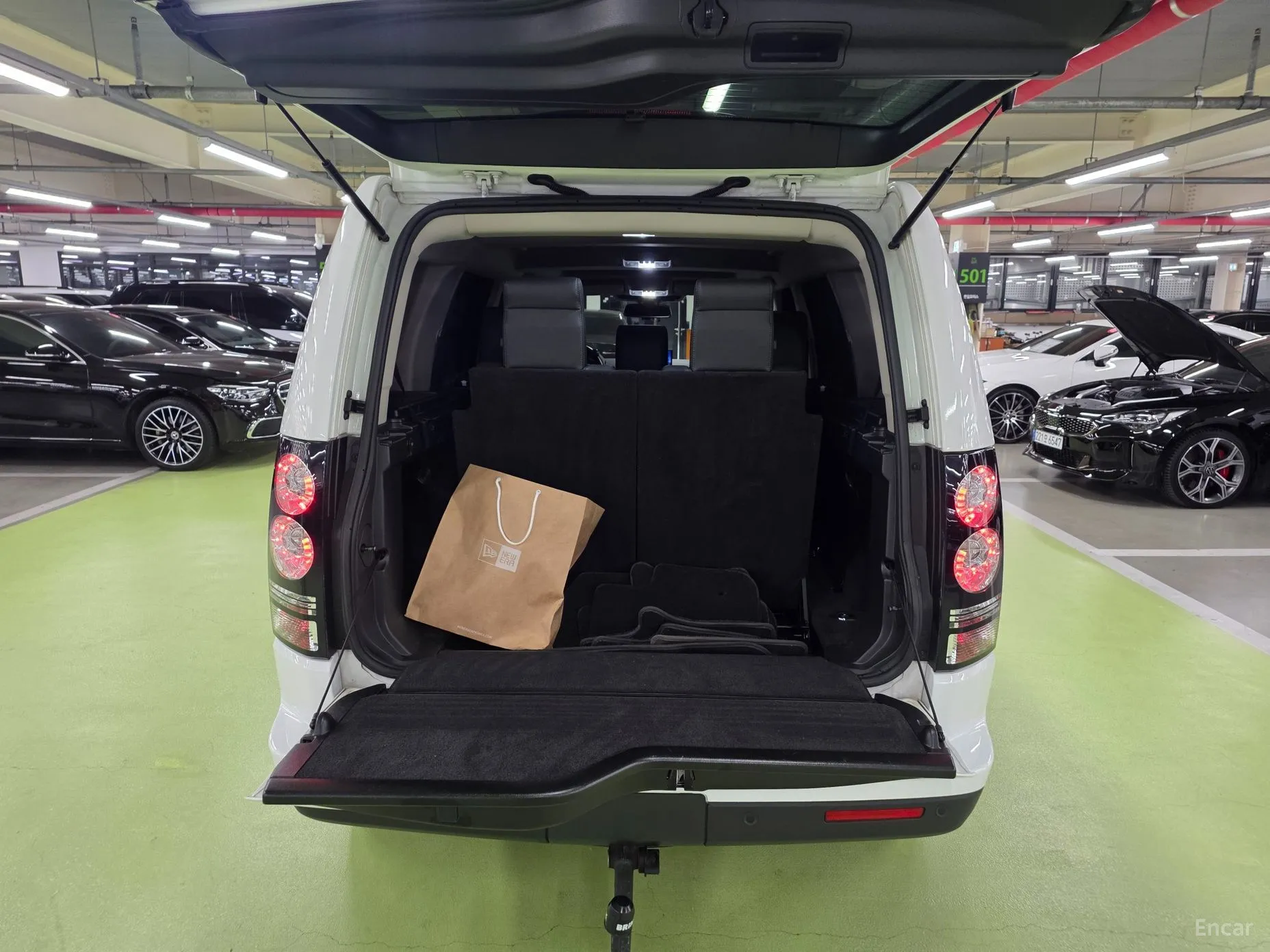 Land Rover Discovery 4 превью 15