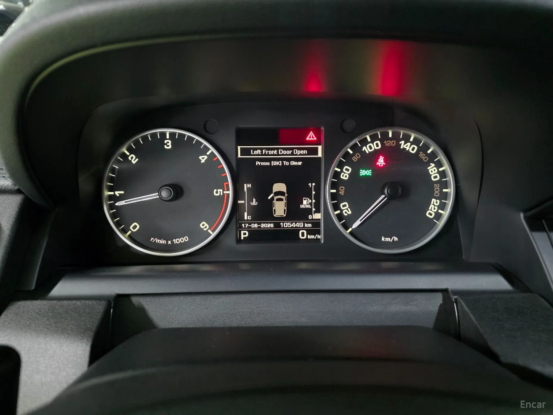 Land Rover Discovery 4 превью 16