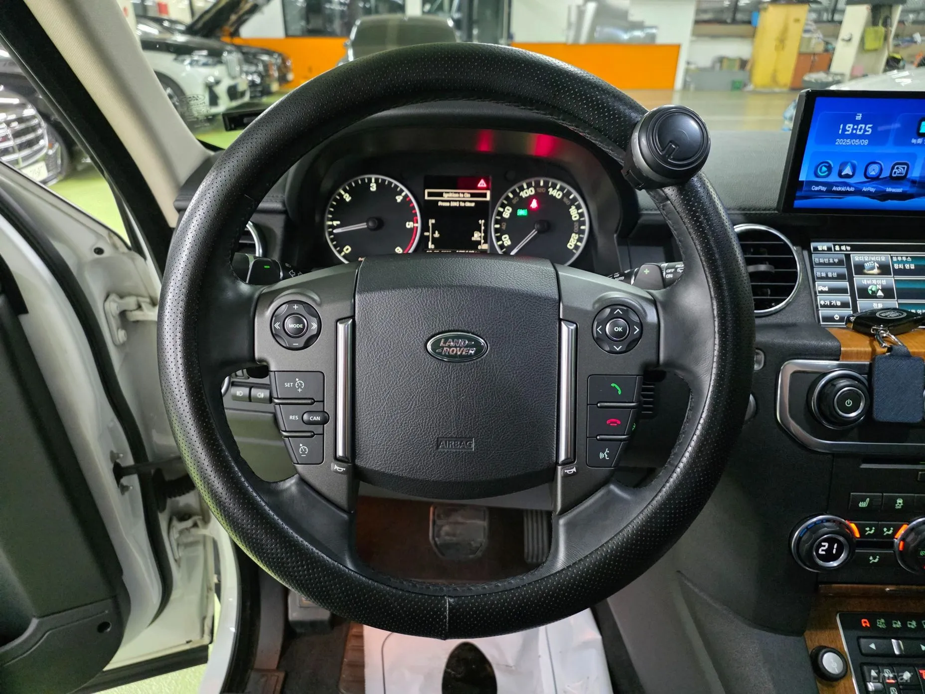 Land Rover Discovery 4 превью 19