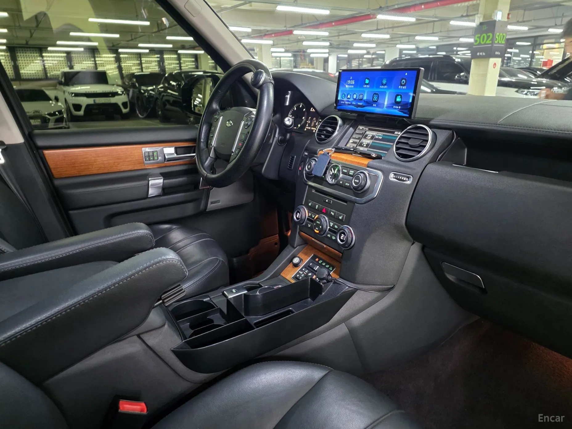 Land Rover Discovery 4 превью 20
