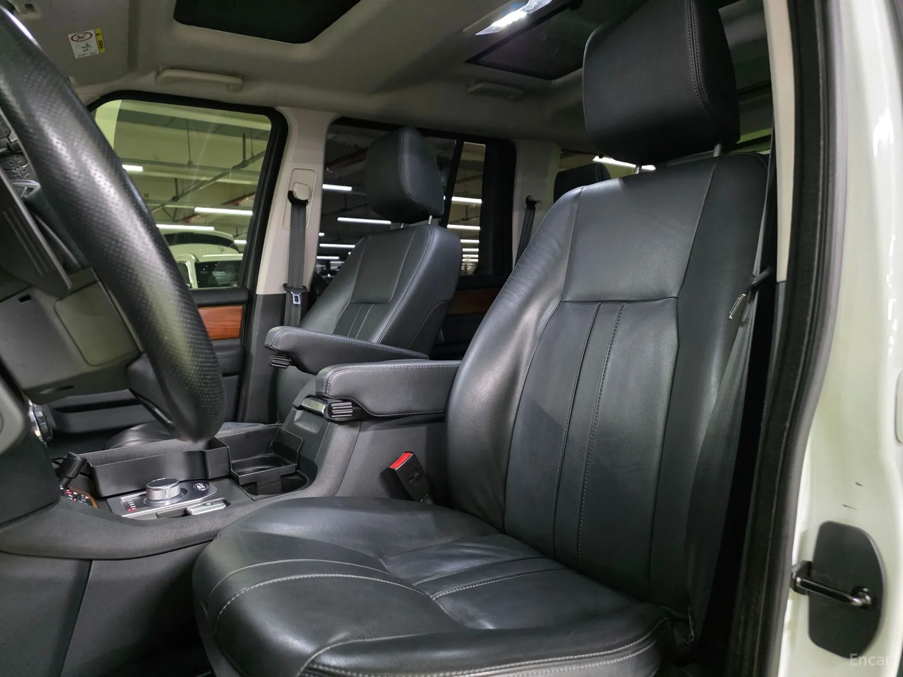 Land Rover Discovery 4 превью 7