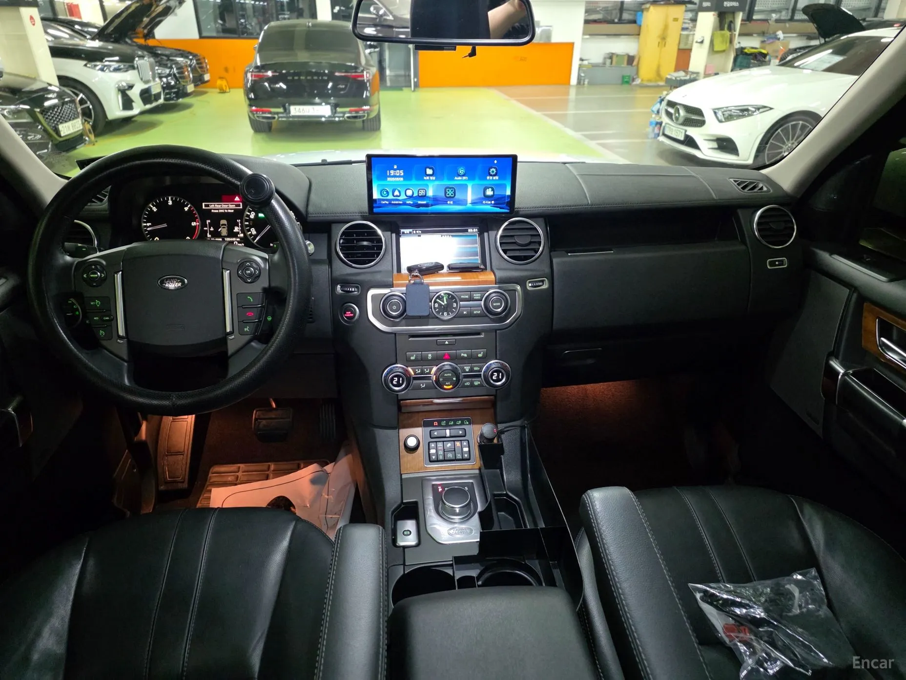 Land Rover Discovery 4 превью 9