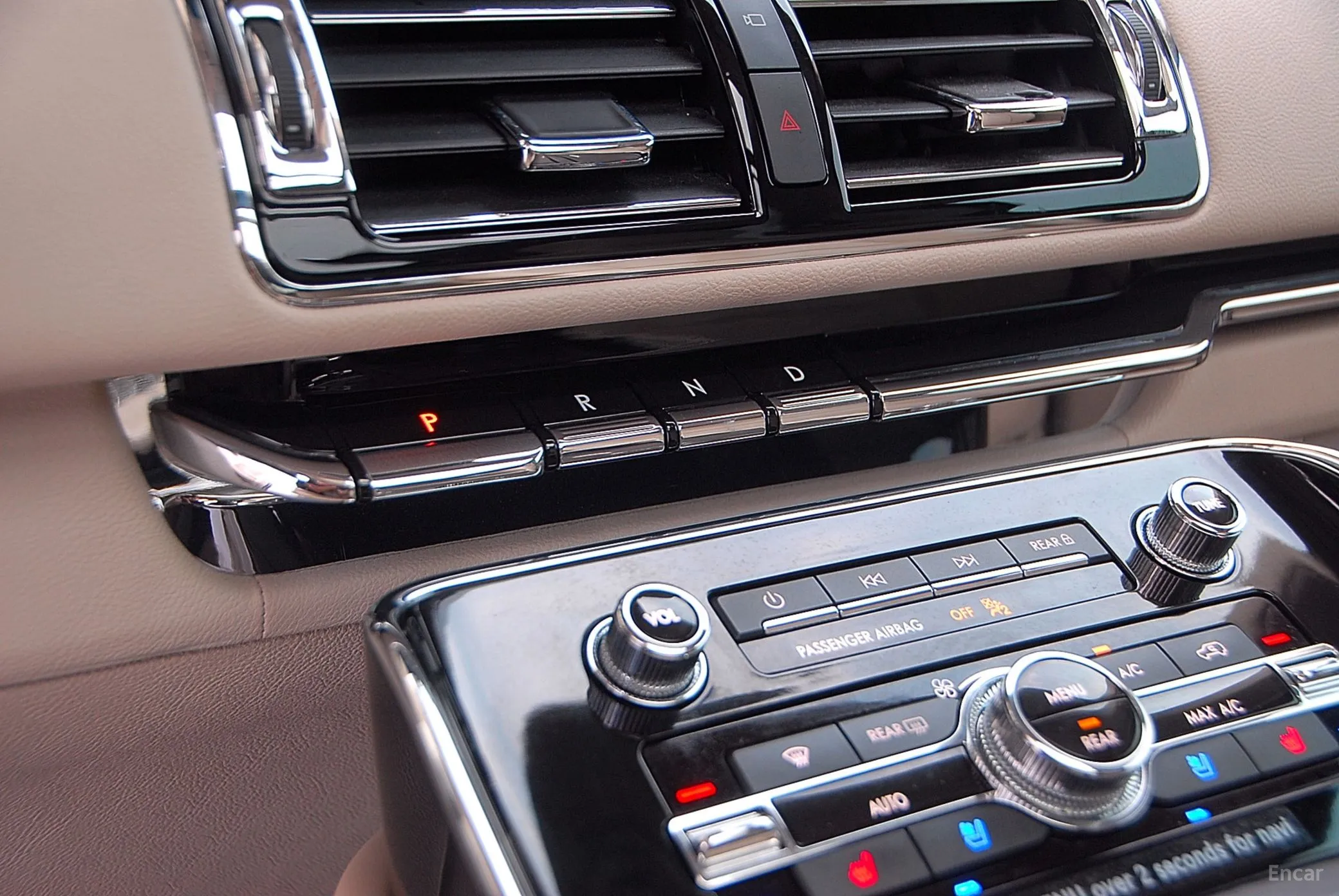Lincoln Navigator 4th generation превью 10