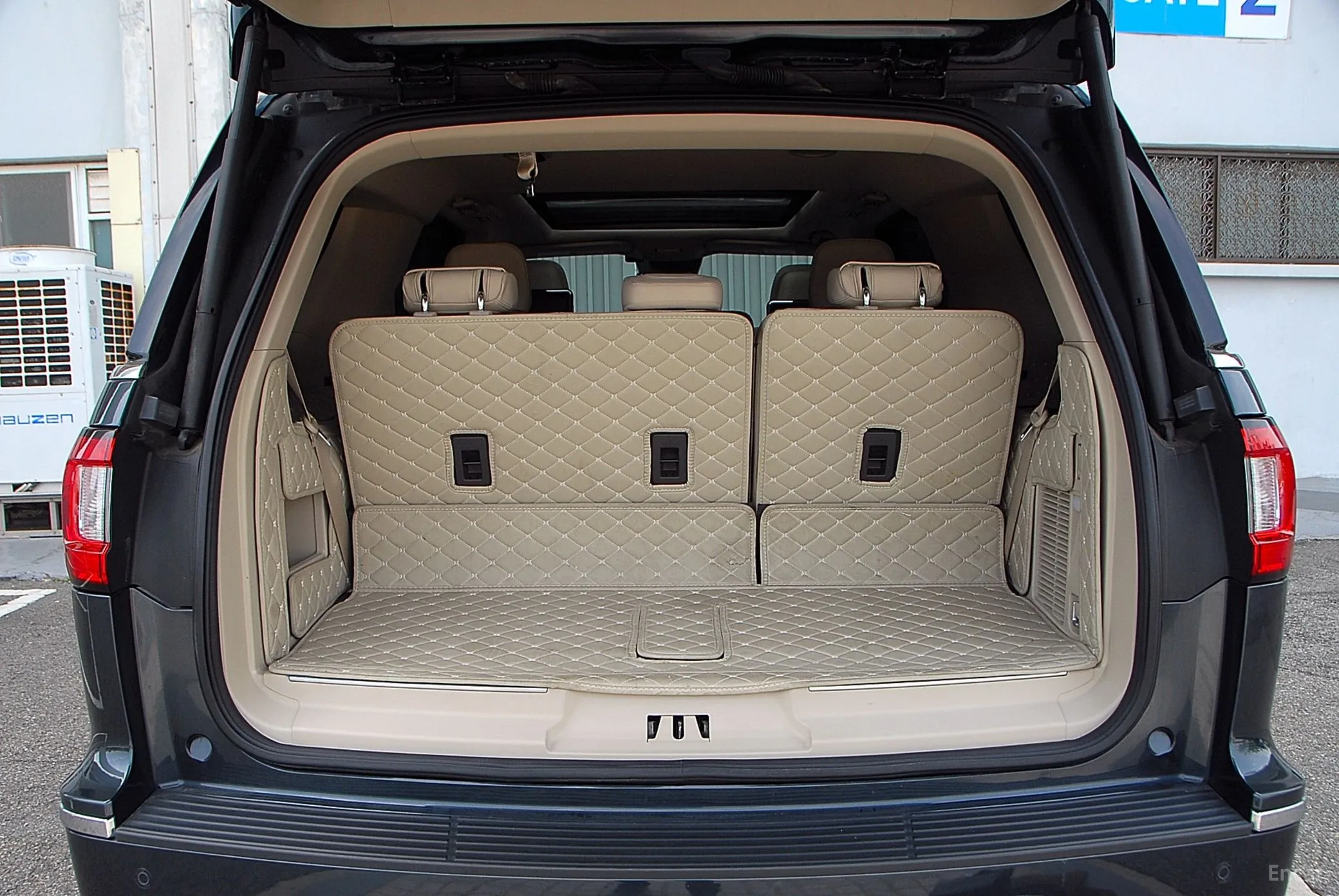 Lincoln Navigator 4th generation превью 18