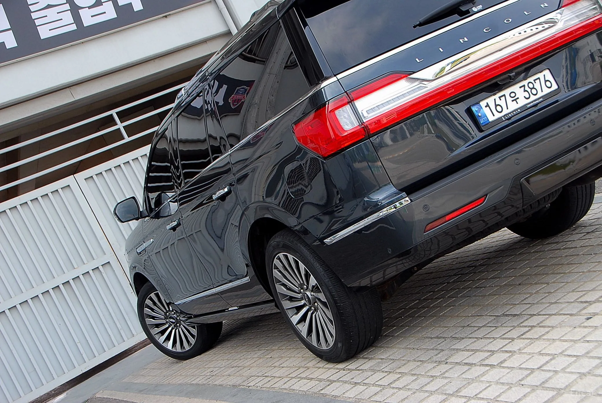 Lincoln Navigator 4th generation превью 6