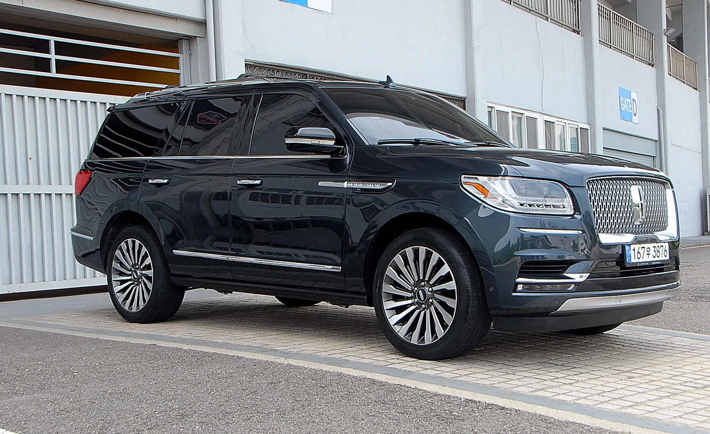 Lincoln Navigator 4th generation превью 7