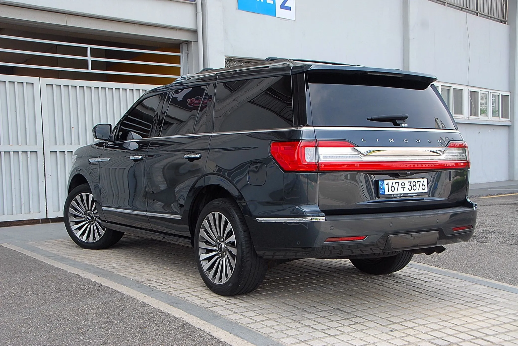 Lincoln Navigator 4th generation превью 8