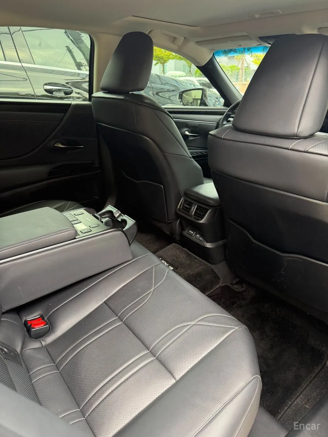 Lexus ES300h 7th Generation превью 17