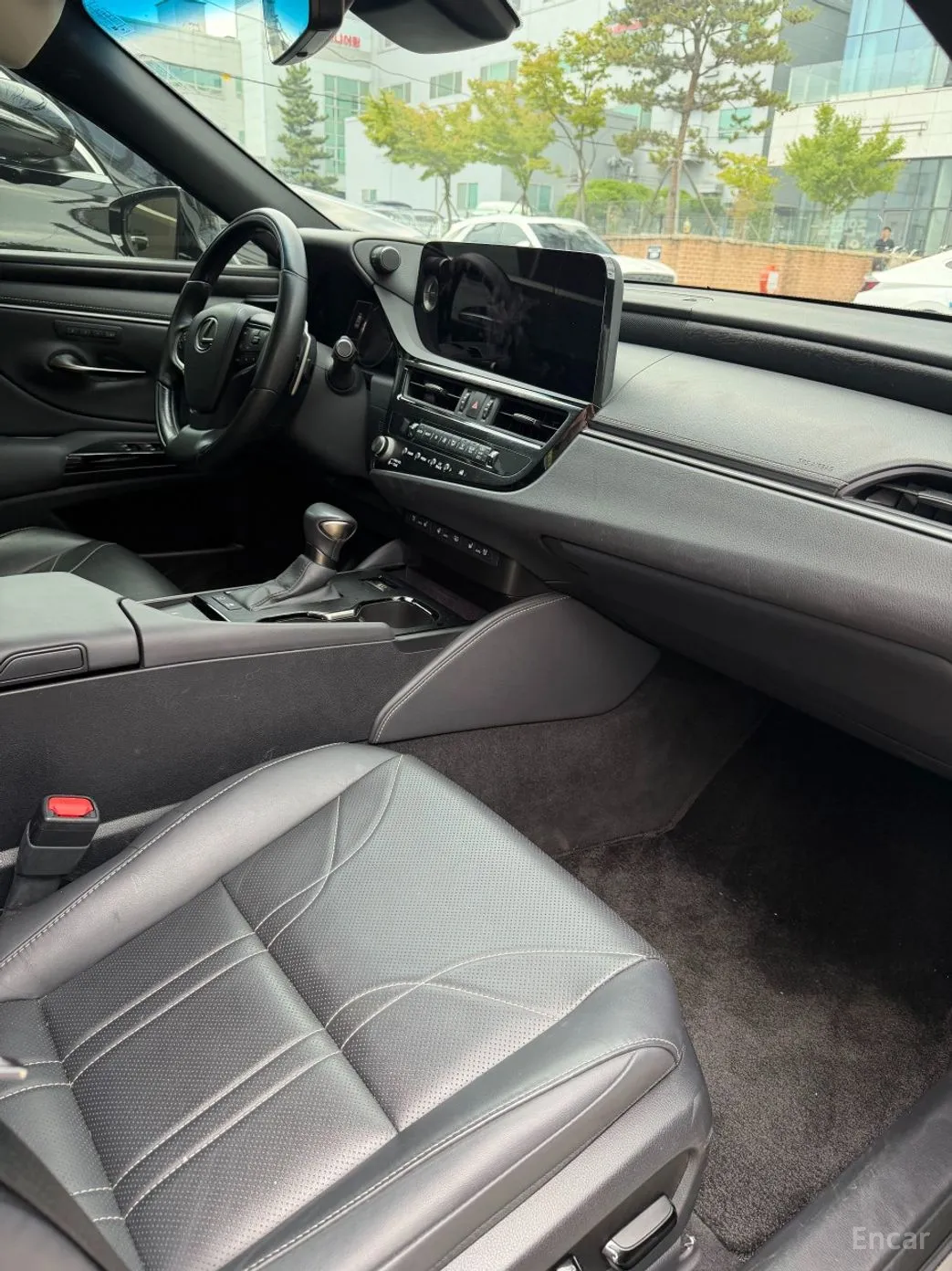 Lexus ES300h 7th Generation превью 18