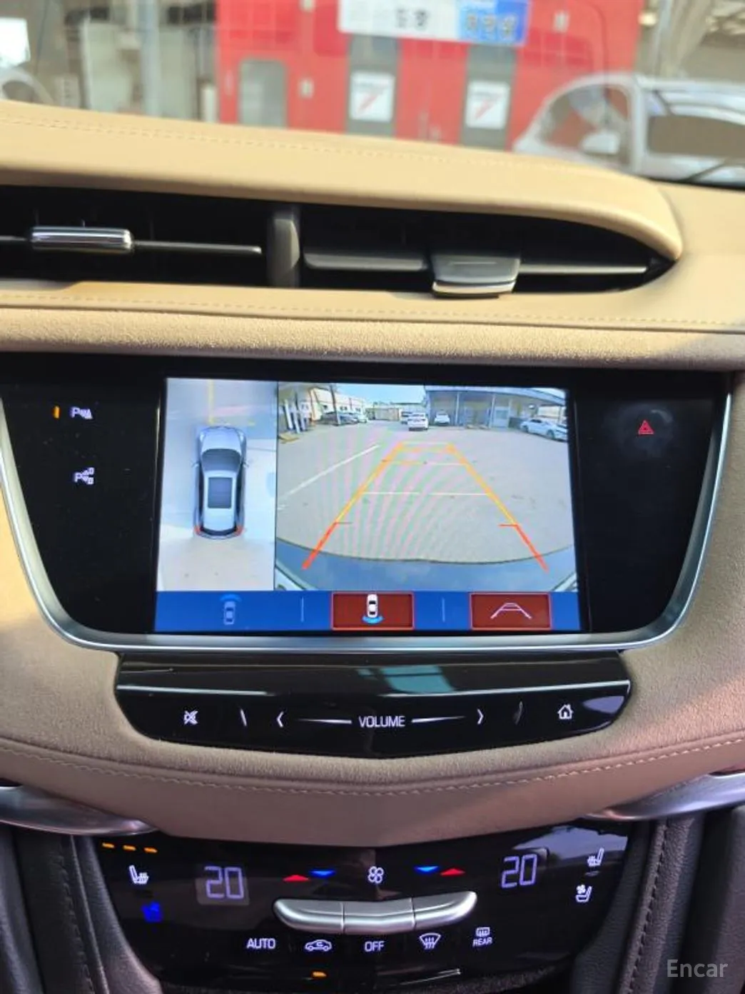 Cadillac XT5 превью 10