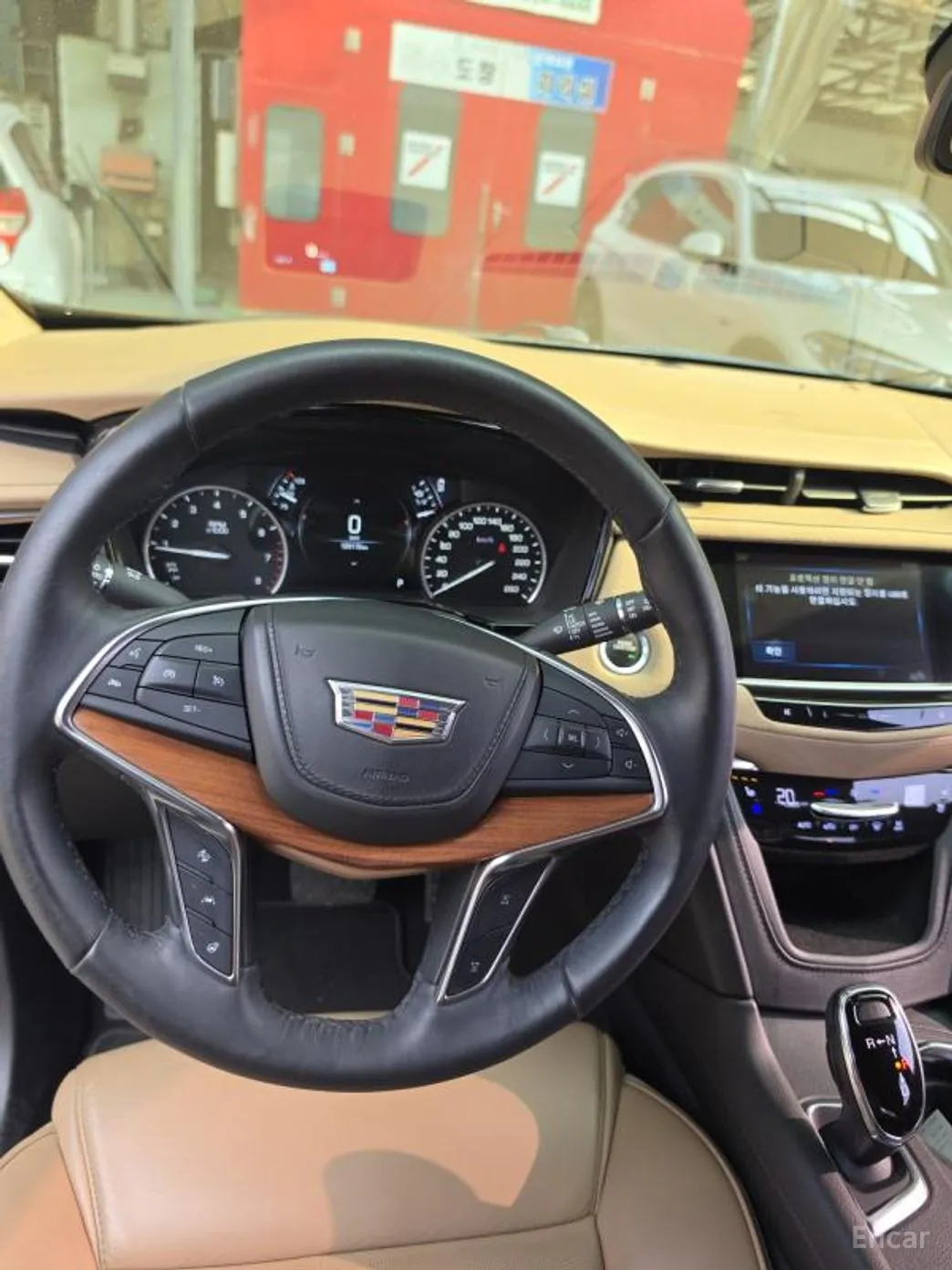 Cadillac XT5 превью 15