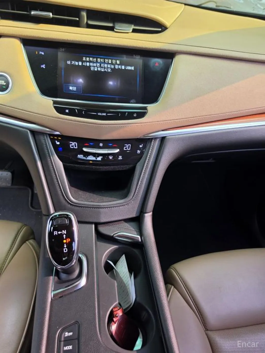 Cadillac XT5 превью 16