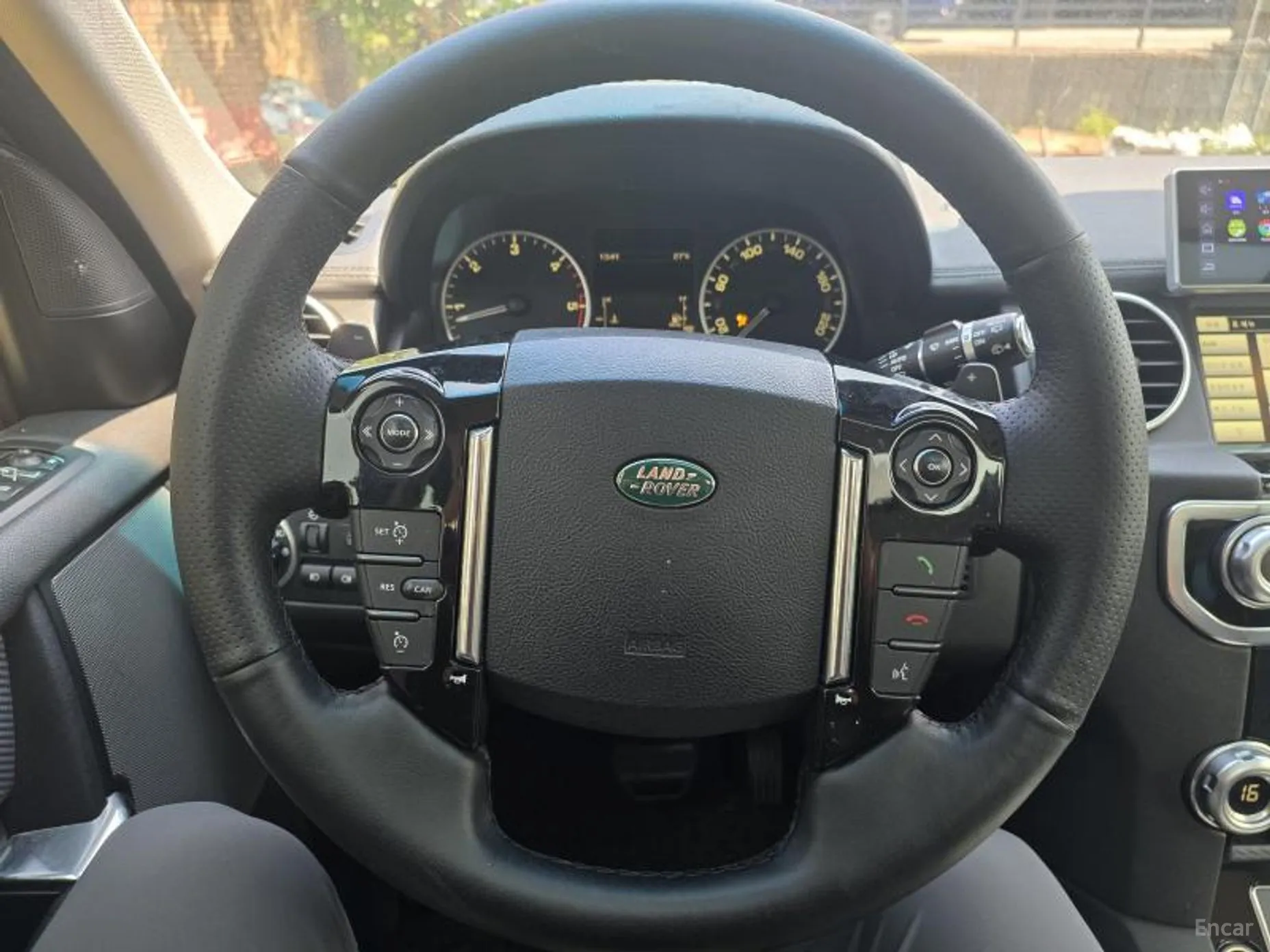 Land Rover Discovery 4 превью 6