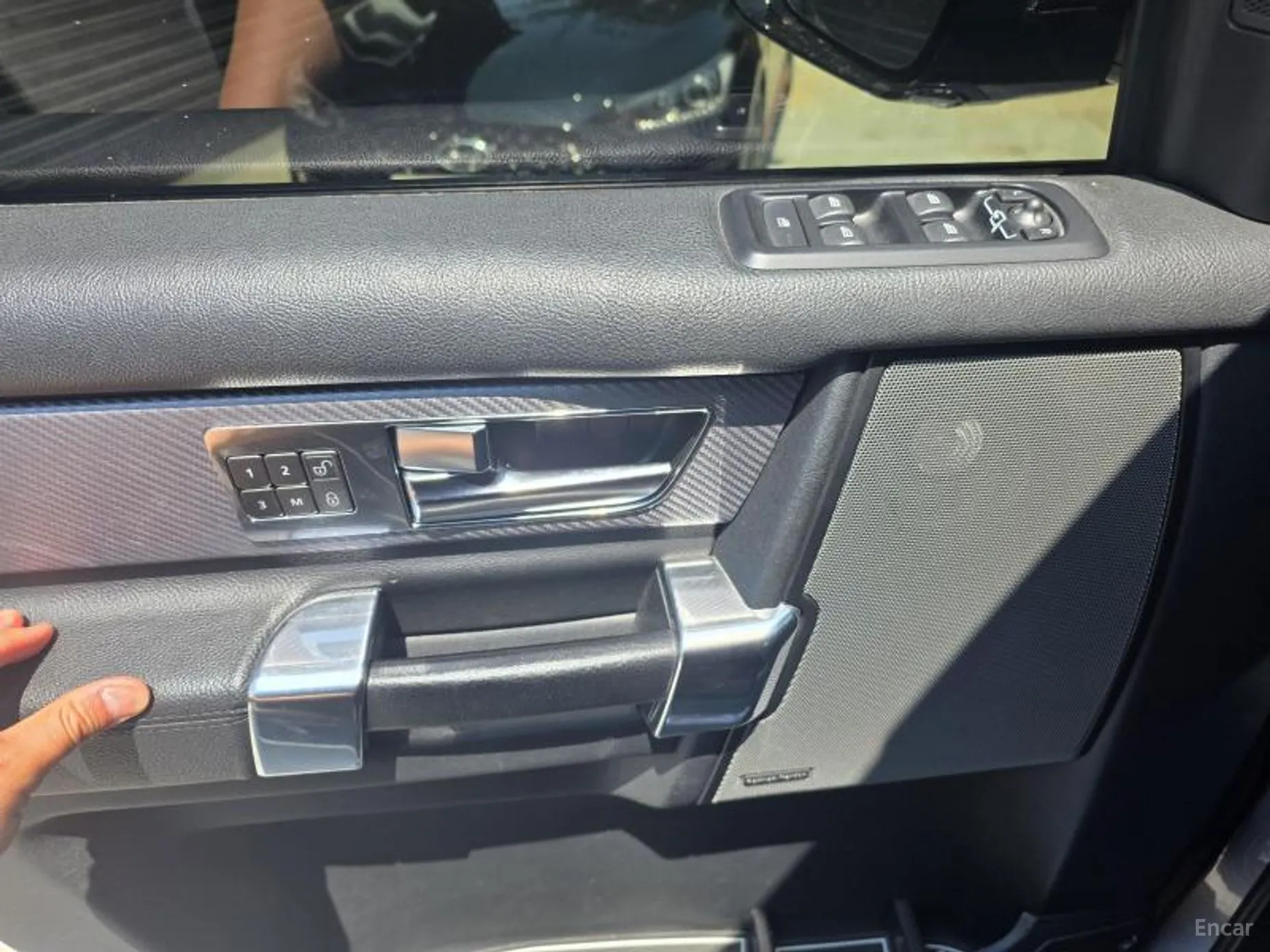 Land Rover Discovery 4 превью 8