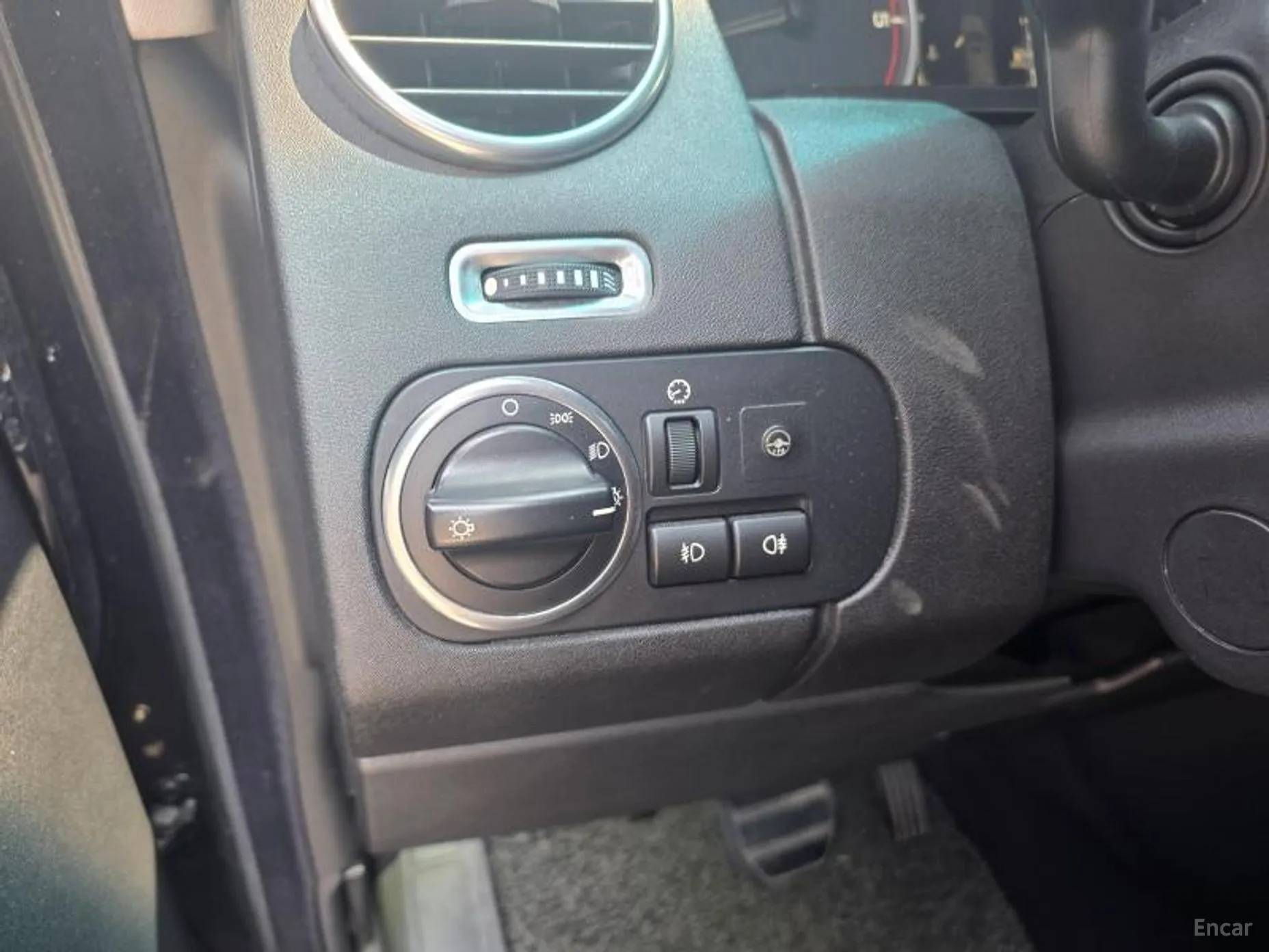 Land Rover Discovery 4 превью 9
