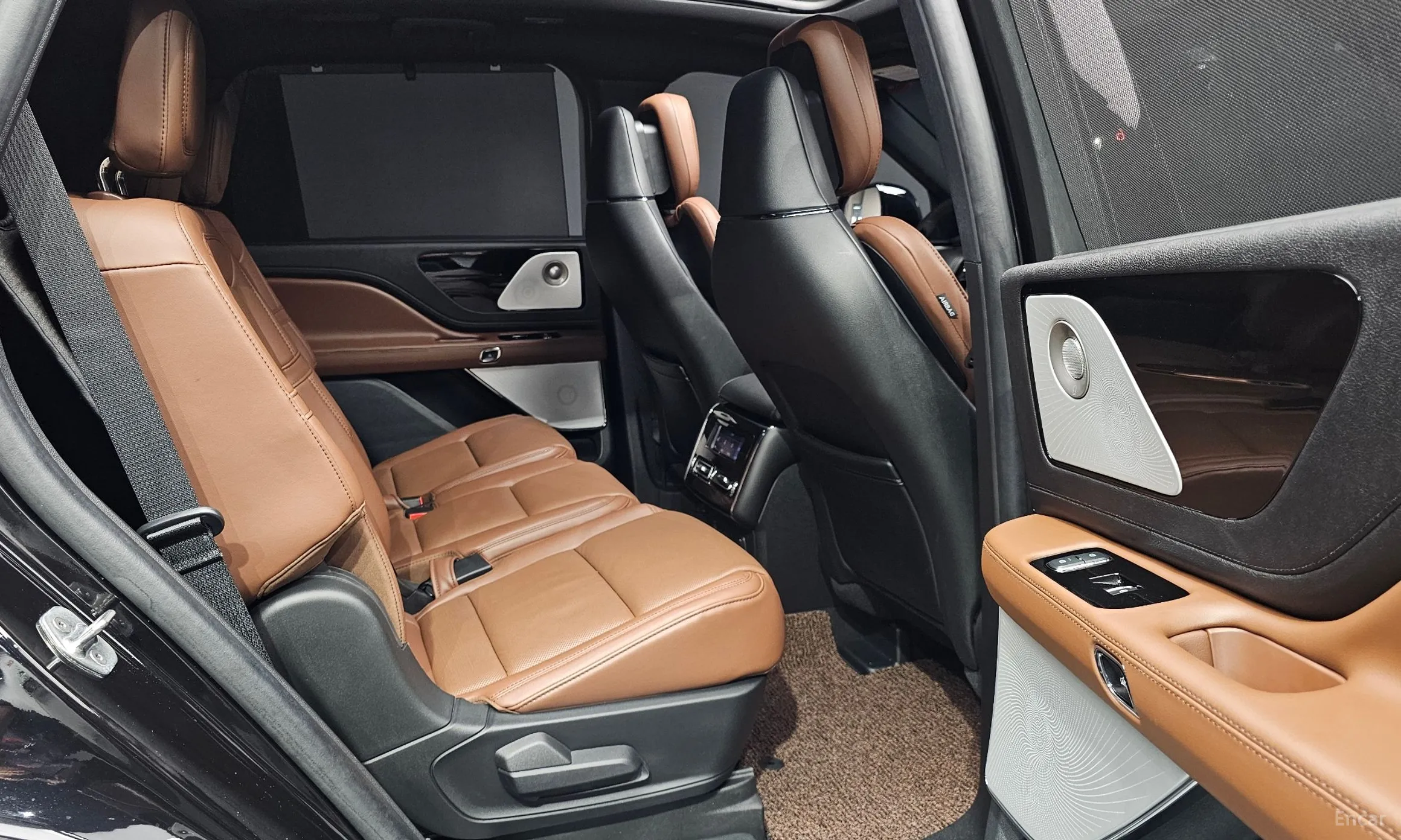 Lincoln Aviator 2nd Generation превью 12