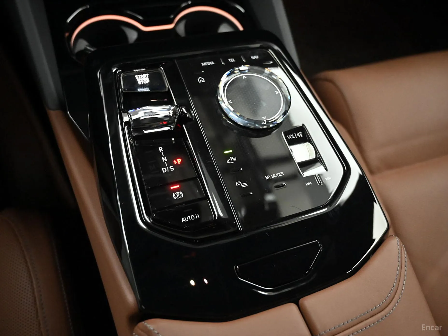 BMW 5 Series (G60) превью 20
