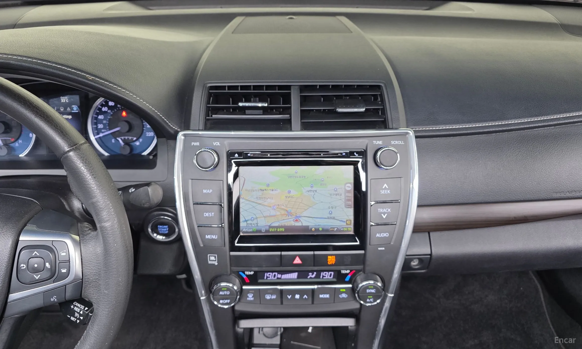 Toyota New Camry превью 14