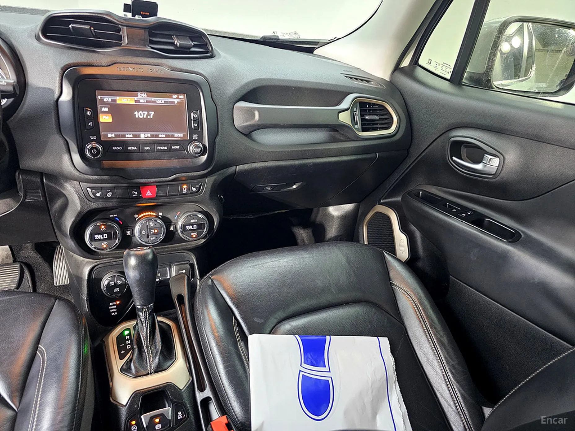 Jeep Renegade превью 10