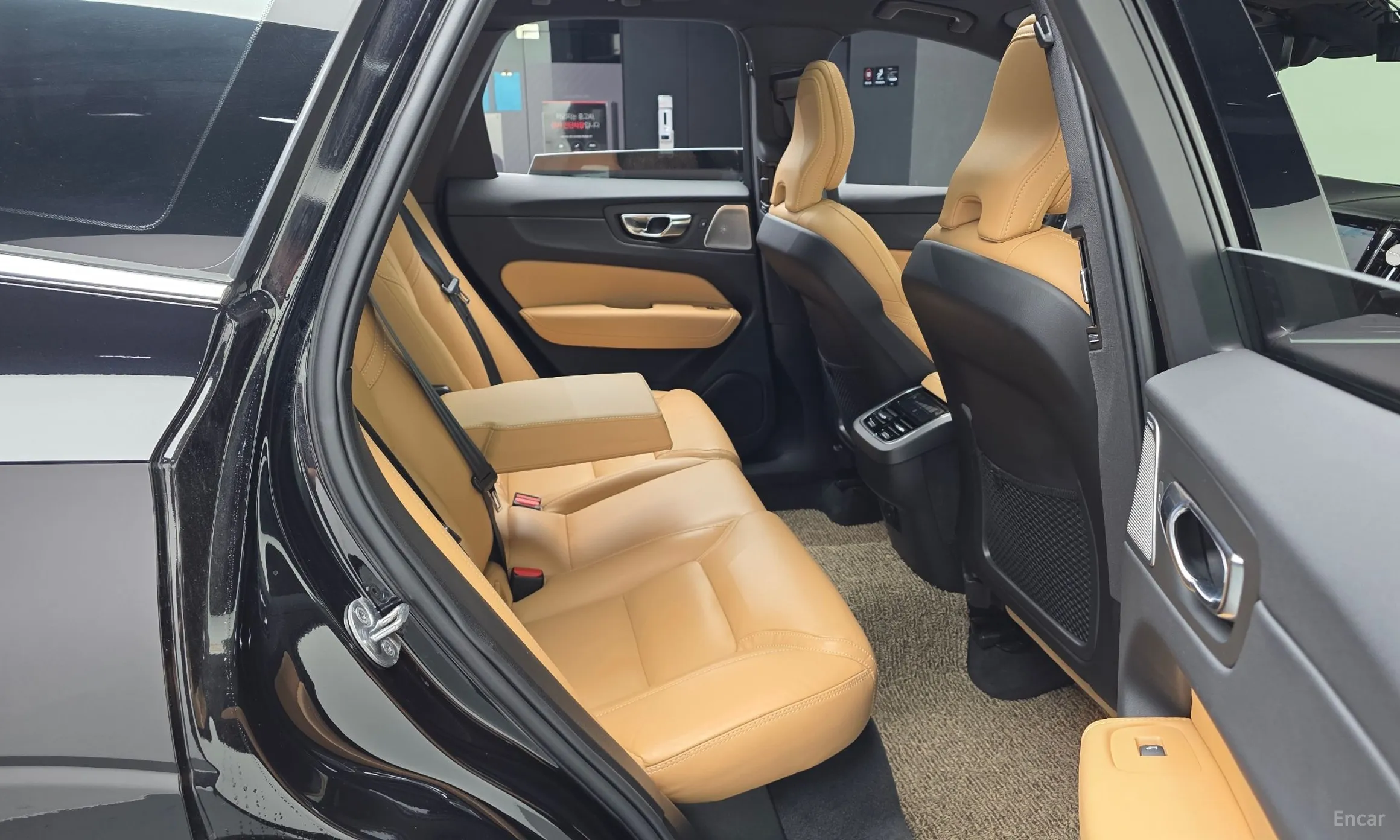 Volvo XC60 Gen 2 превью 11