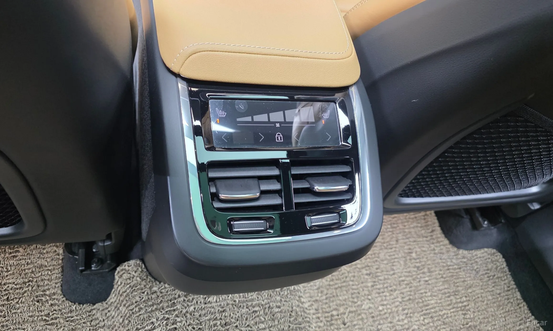 Volvo XC60 Gen 2 превью 18