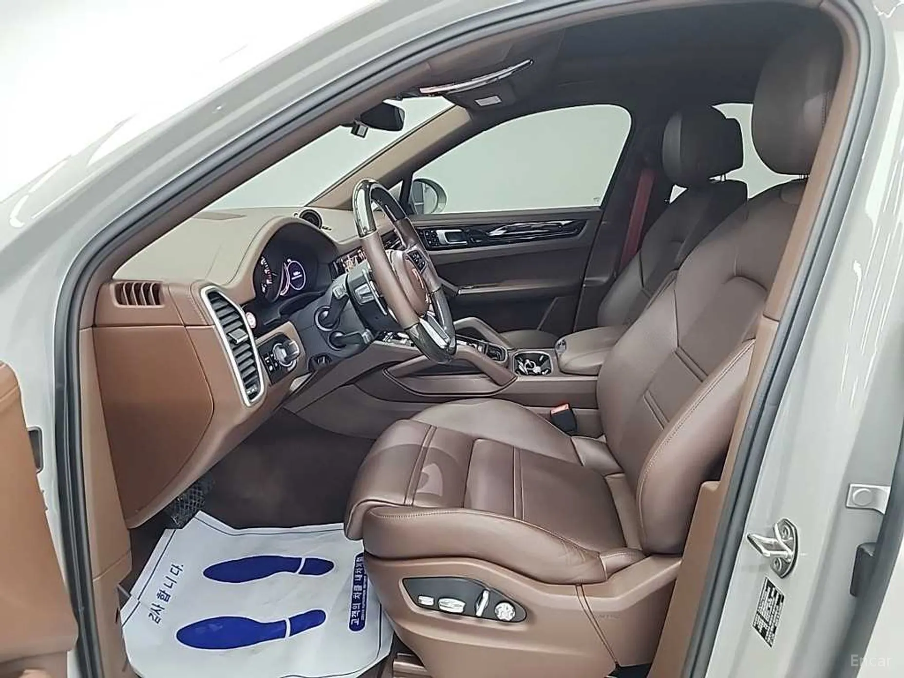 Porsche Cayenne (PO536) превью 12