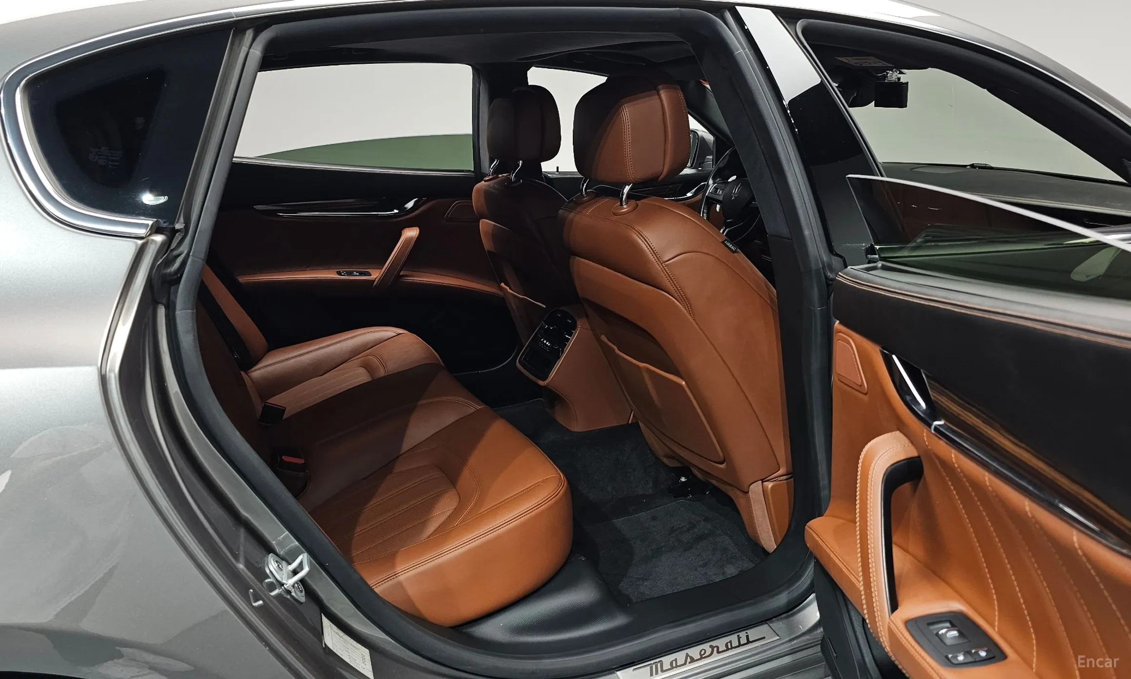Maserati Quattroporte превью 11